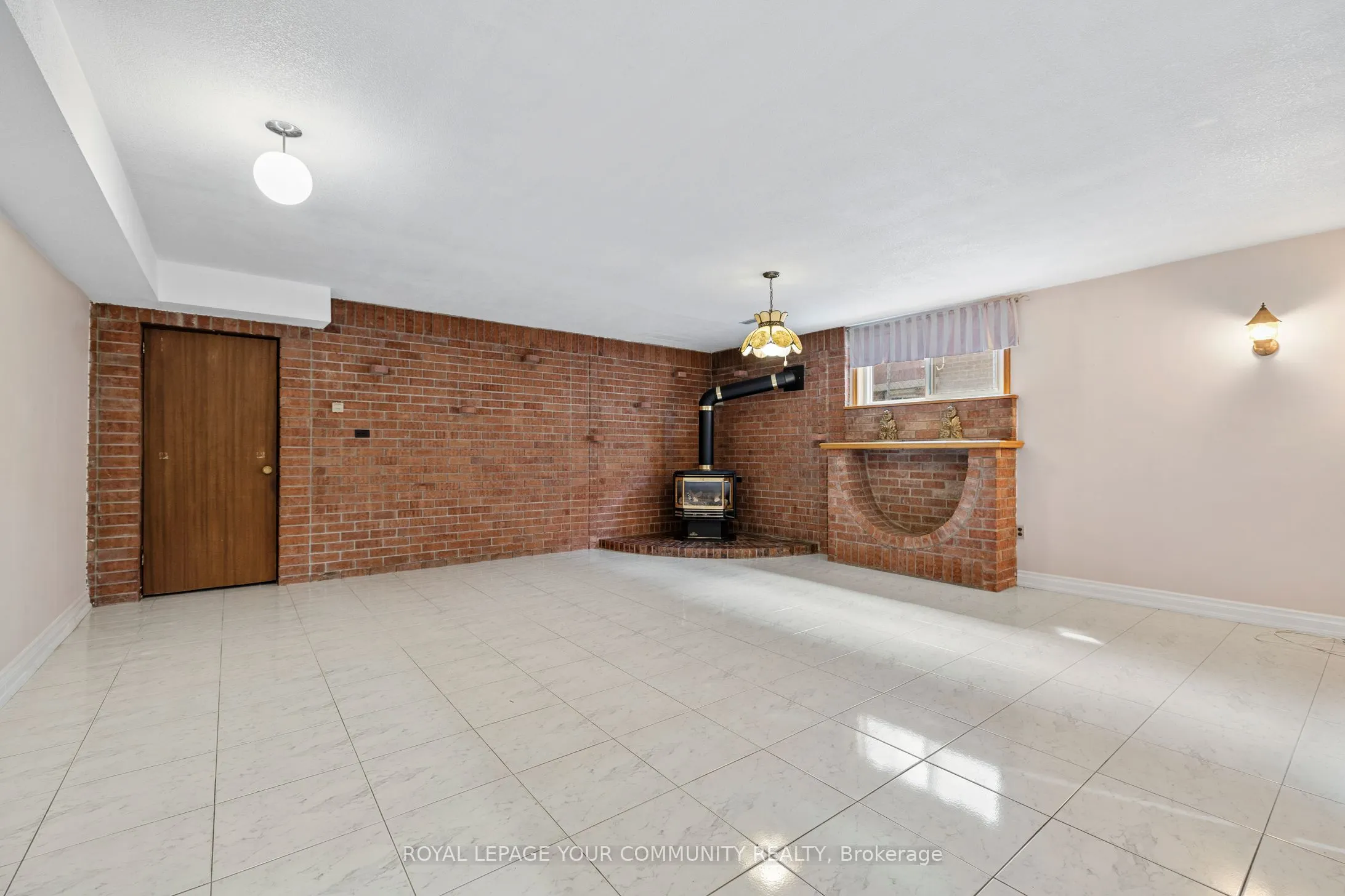 38 Spruce Avenue S