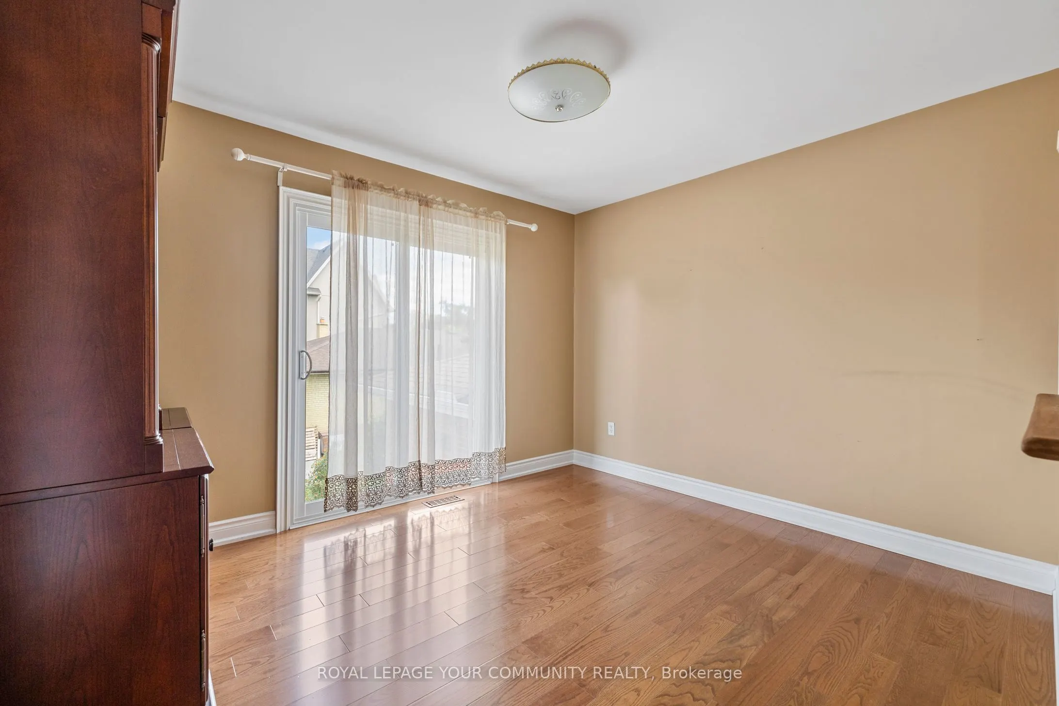 38 Spruce Avenue S