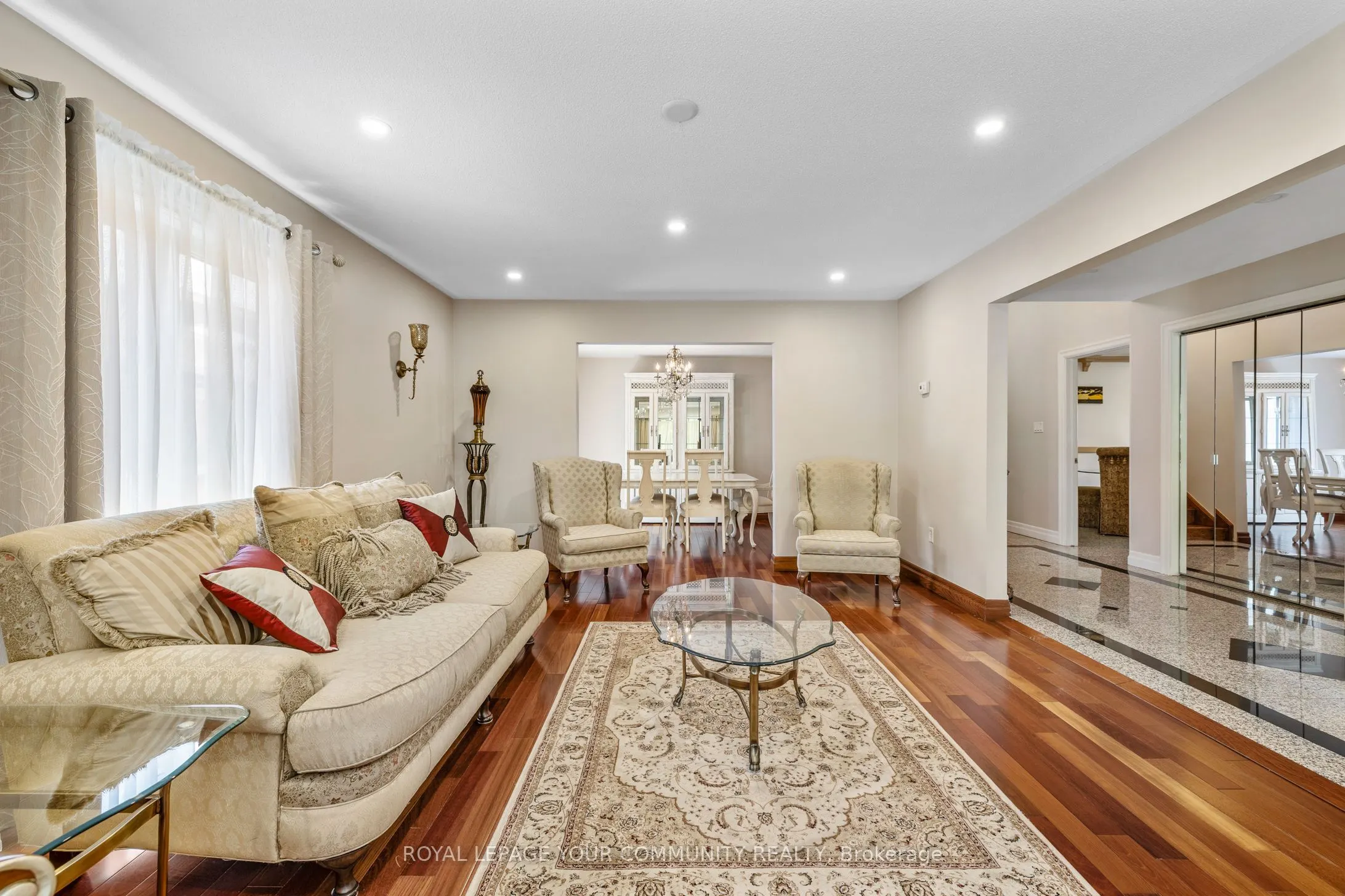 38 Spruce Avenue S