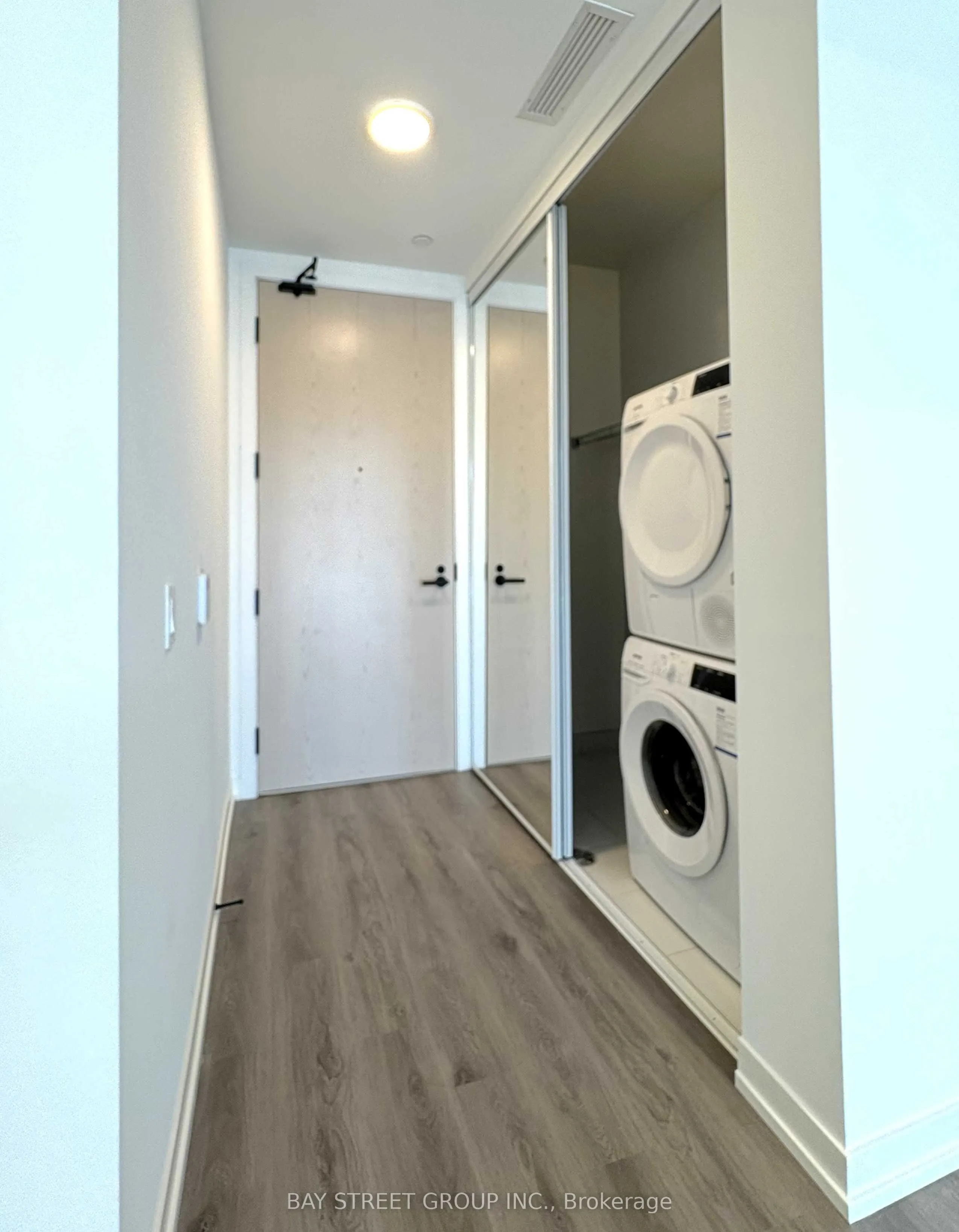 28 Interchange Way, #107