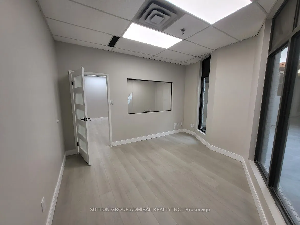 4220 Steeles Avenue W, #C11