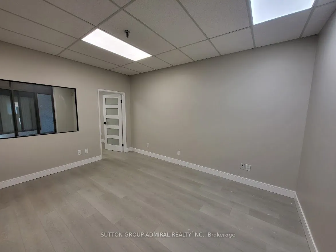 4220 Steeles Avenue W, #C11