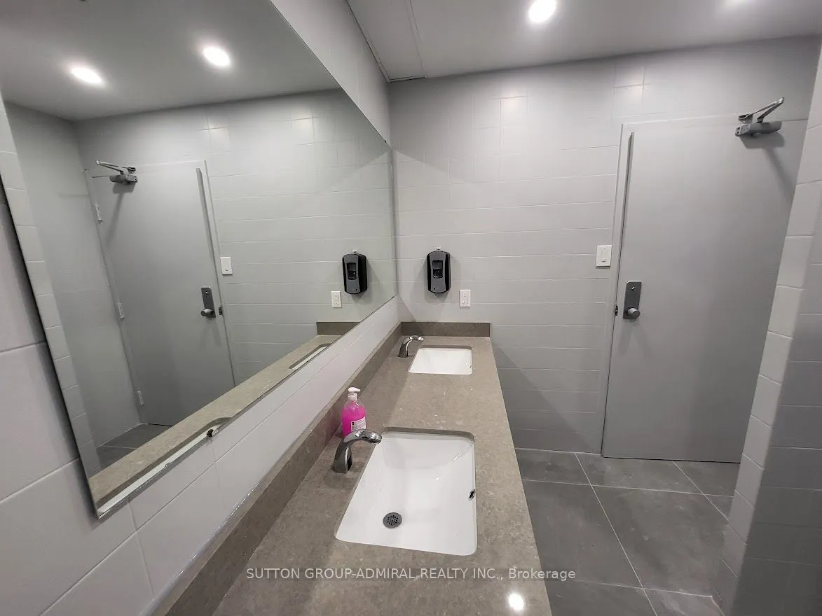 4220 Steeles Avenue W, #C11