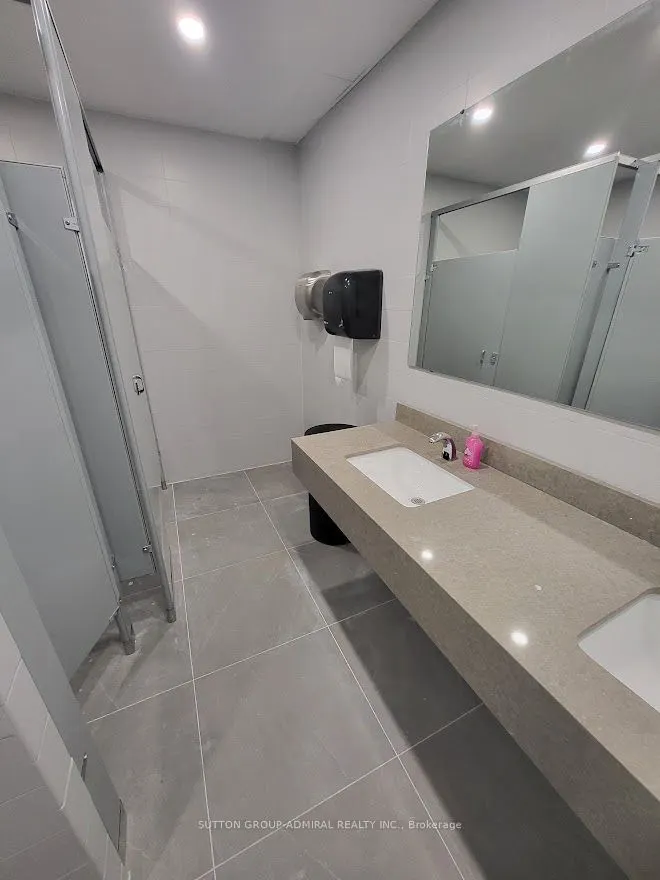 4220 Steeles Avenue W, #C11