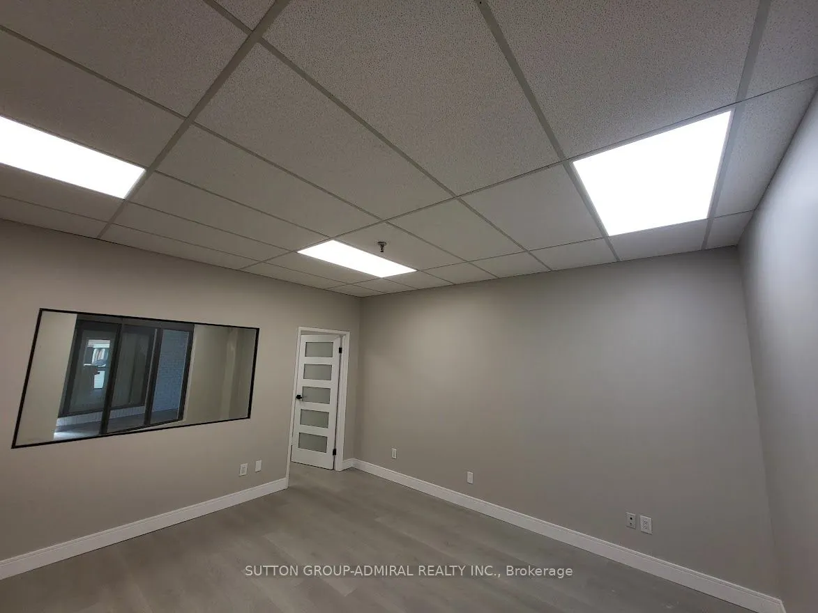 4220 Steeles Avenue W, #C11
