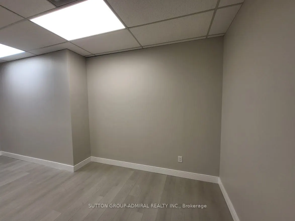 4220 Steeles Avenue W, #C11