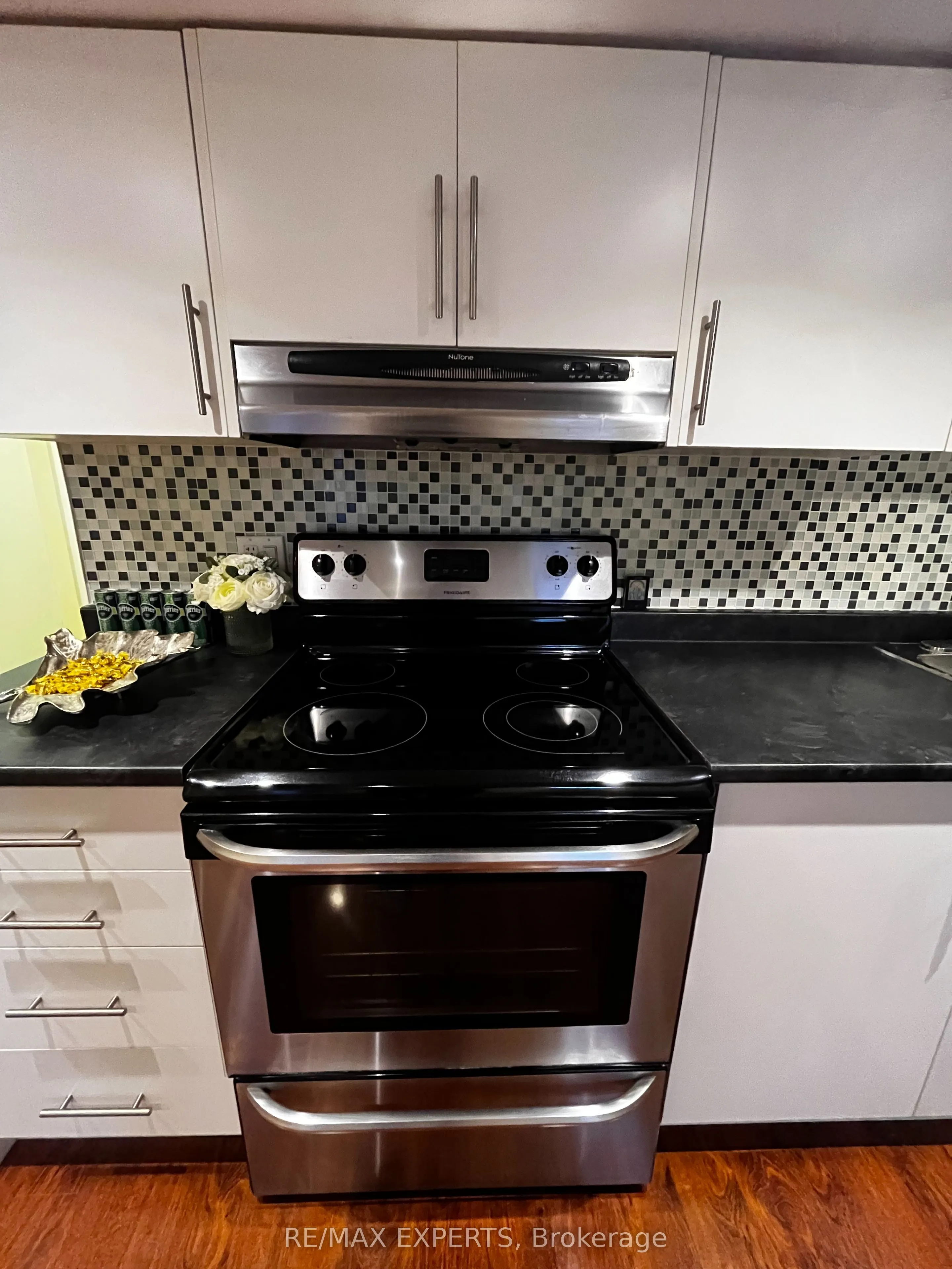 1345 Hunter Street, #Lower