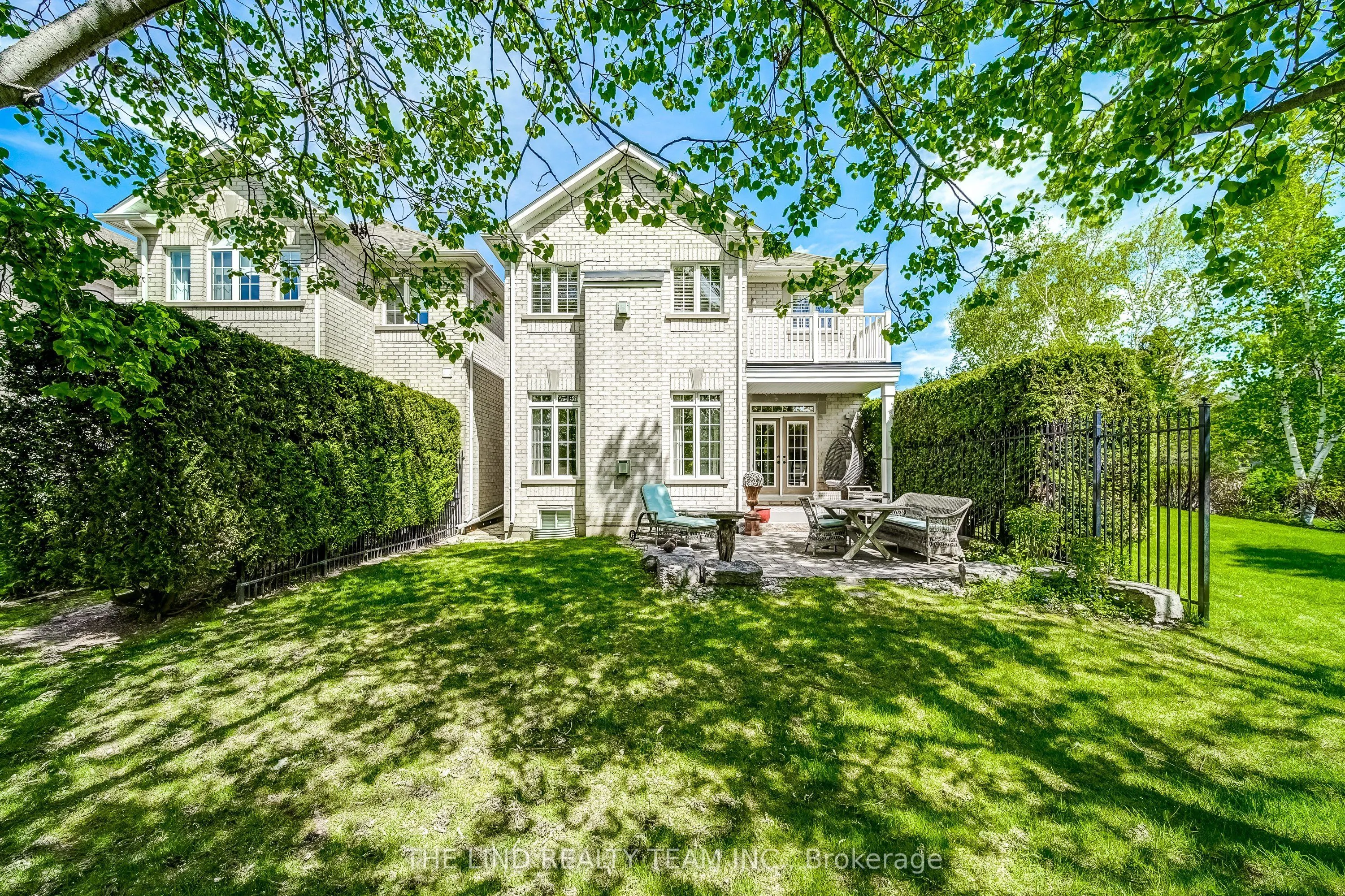 88 Stonecliffe Crescent, #22