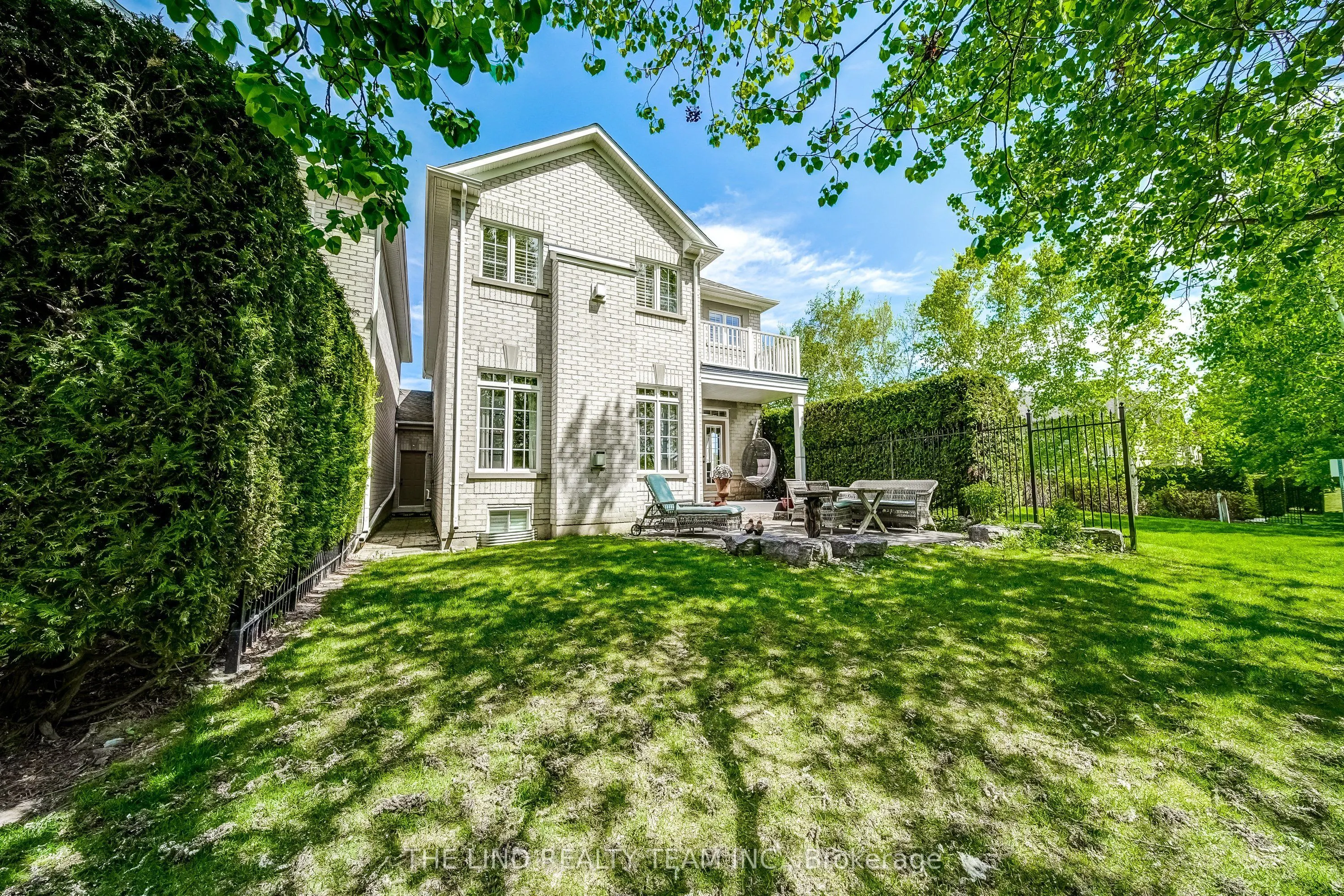 88 Stonecliffe Crescent, #22