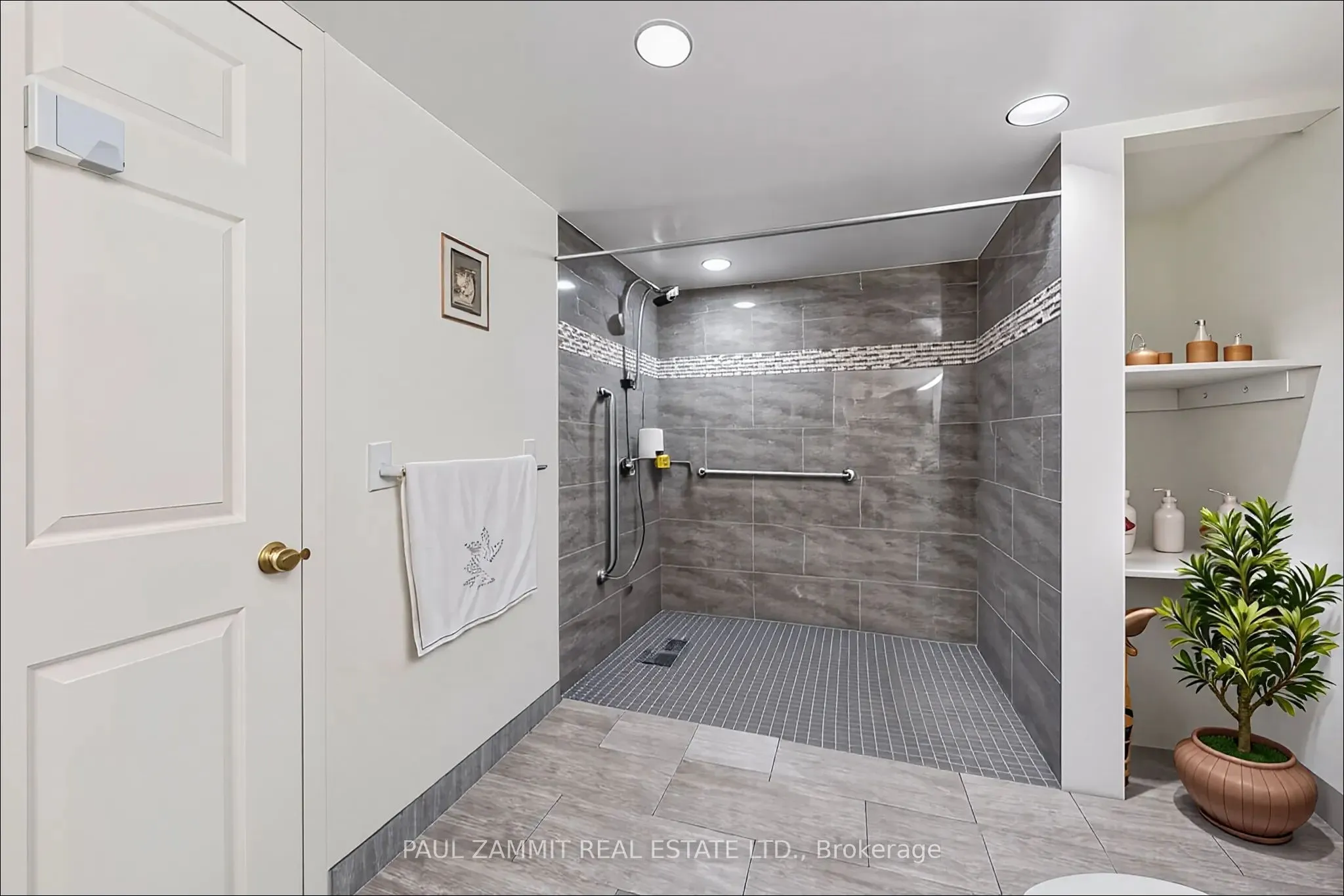 7300 Yonge Street, #1102