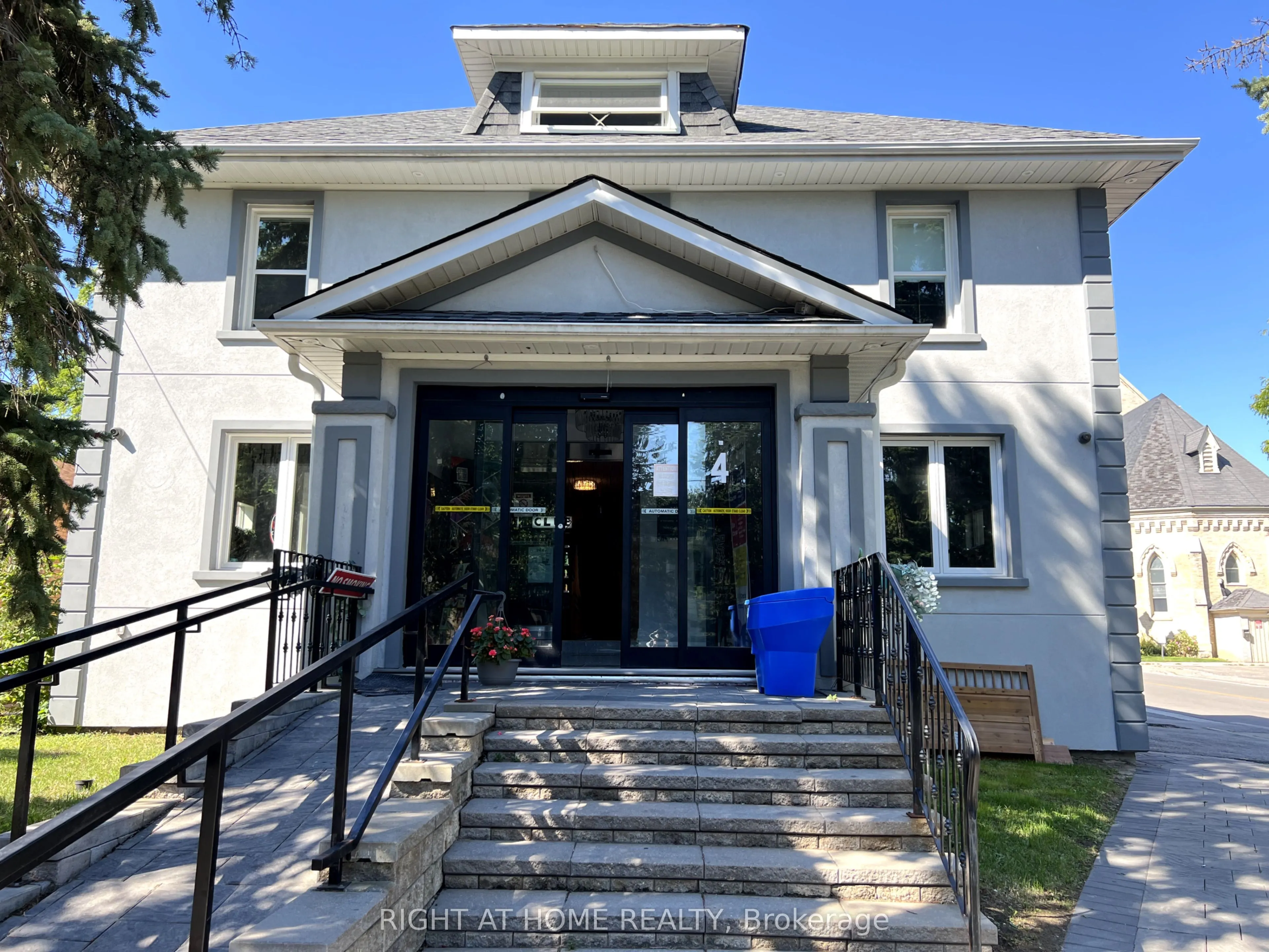 4 Church Street S, #4