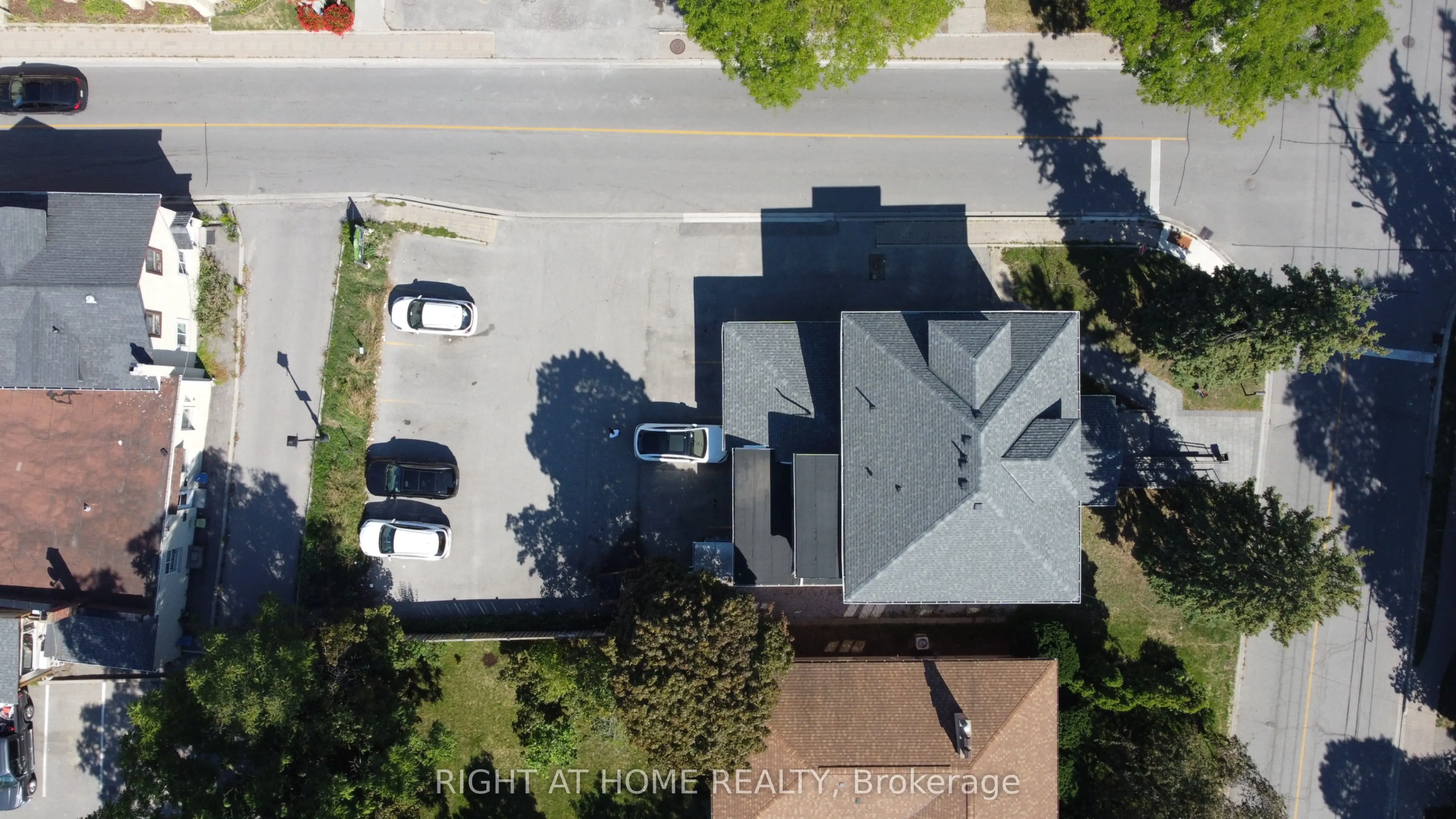 4 Church Street S, #4