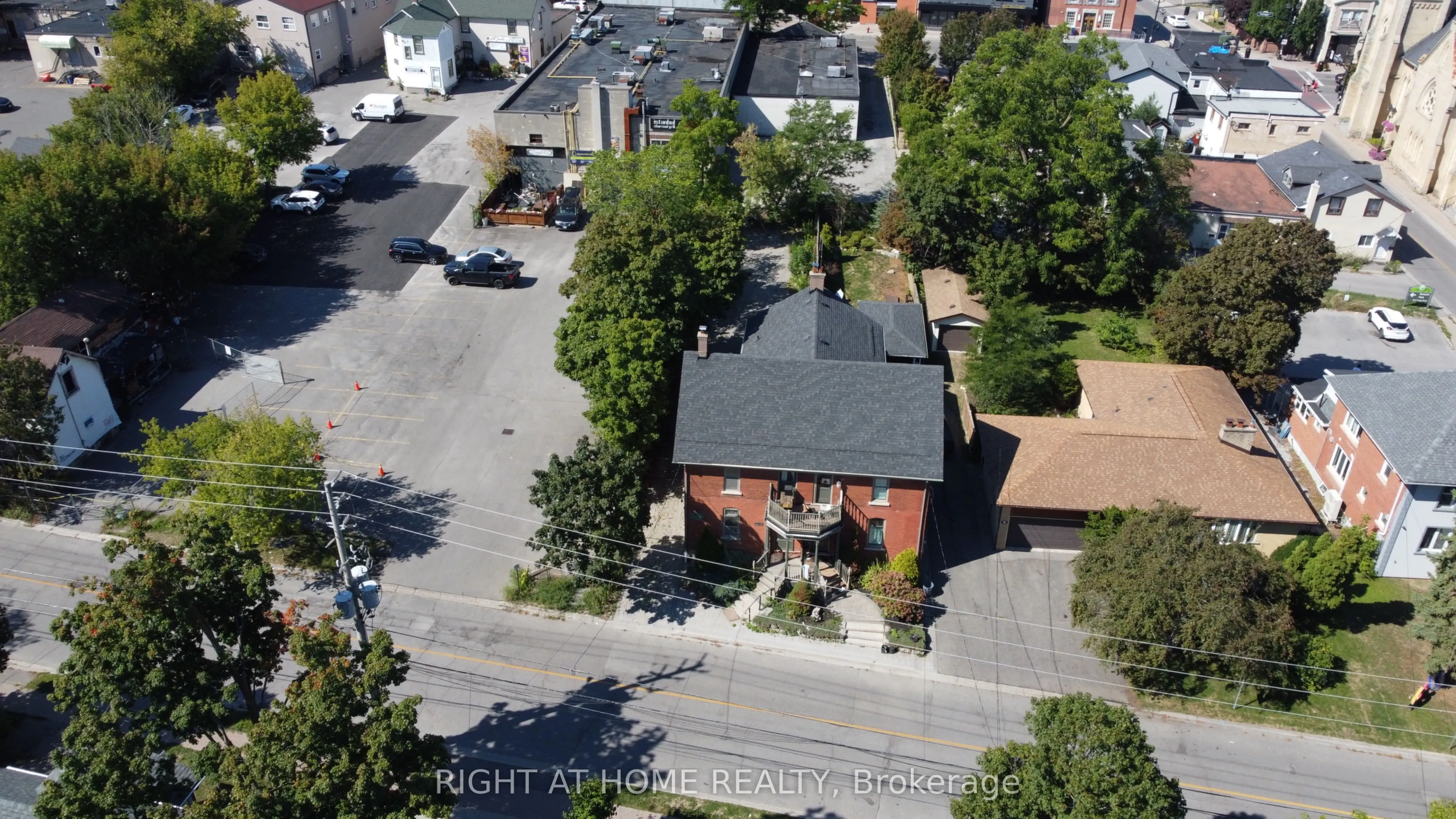 4 Church Street S, #4