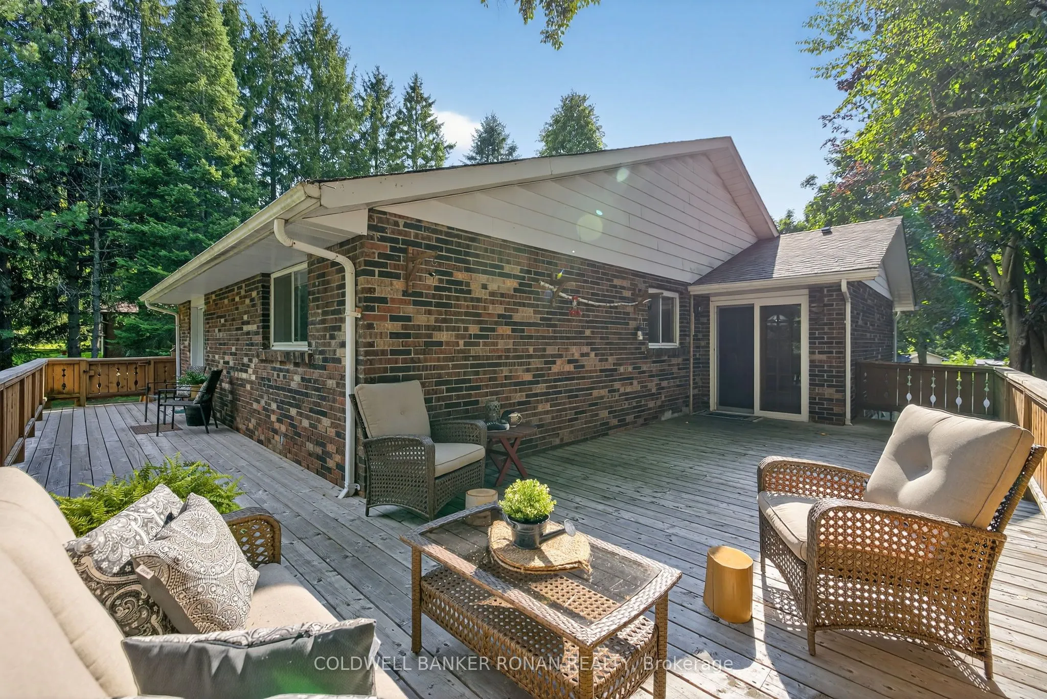 116 Armstrong Crescent