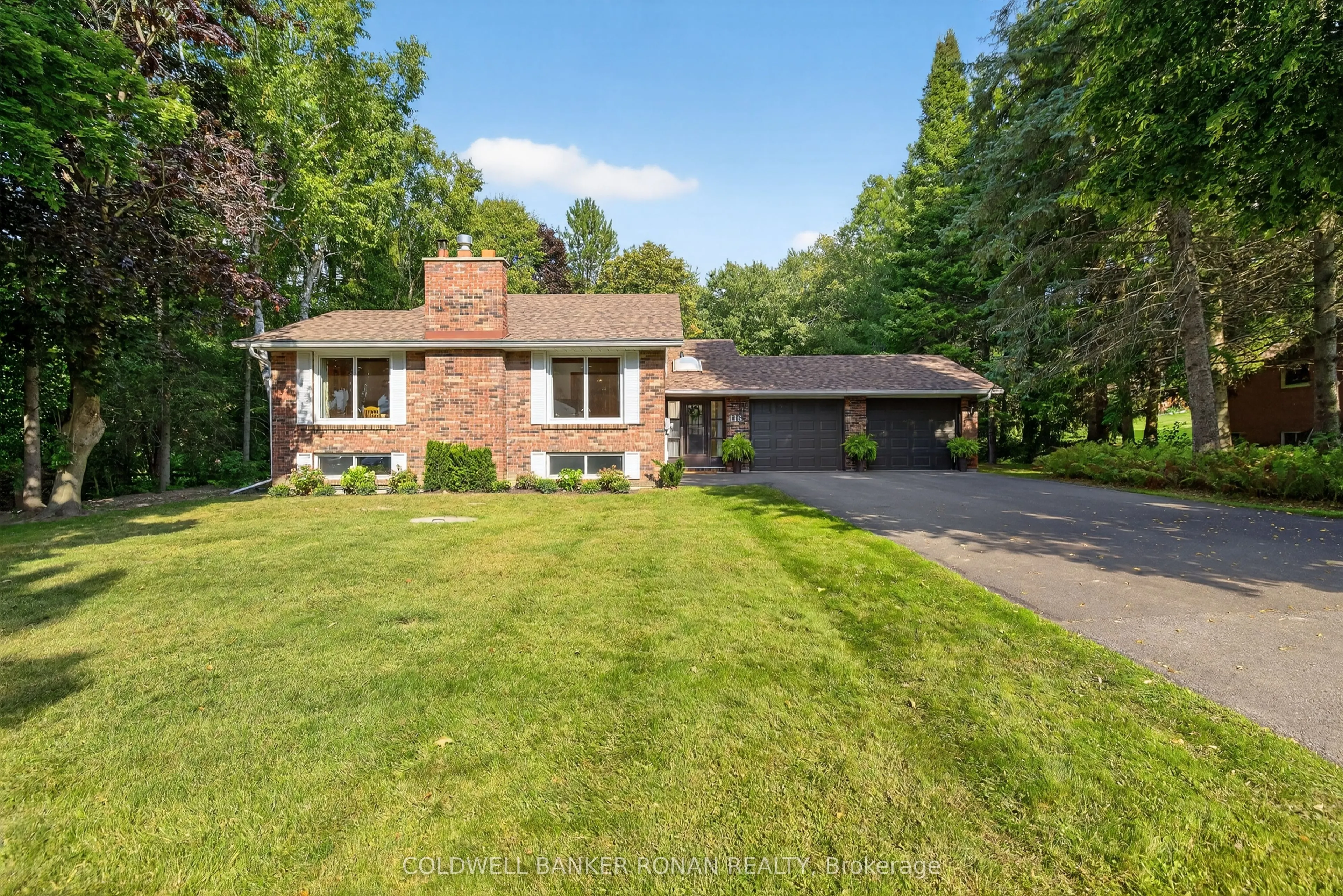 116 Armstrong Crescent