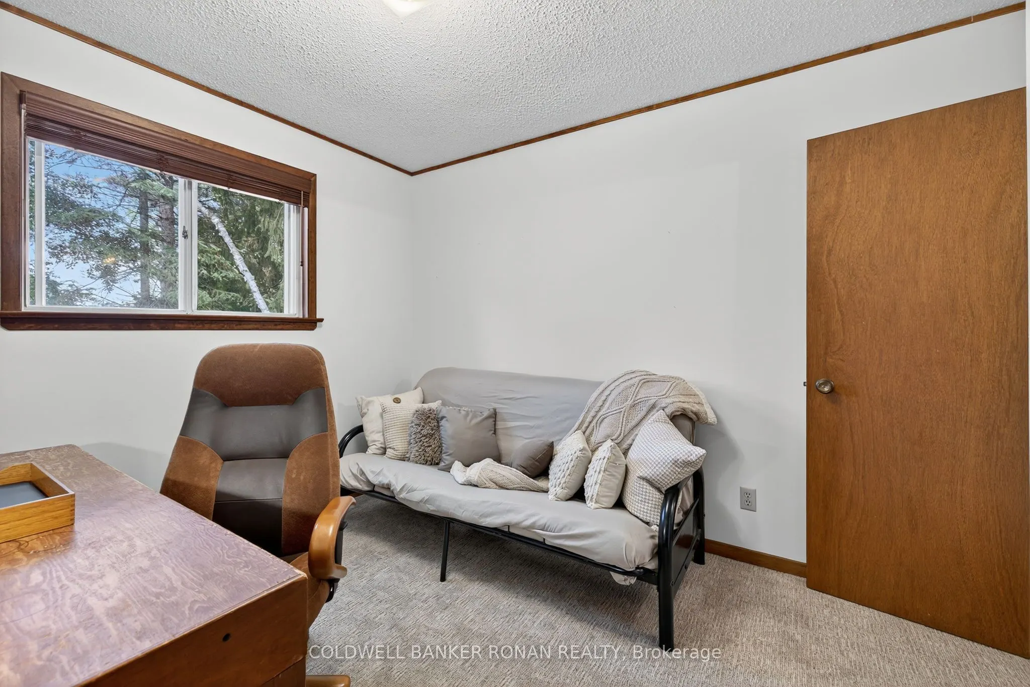 116 Armstrong Crescent