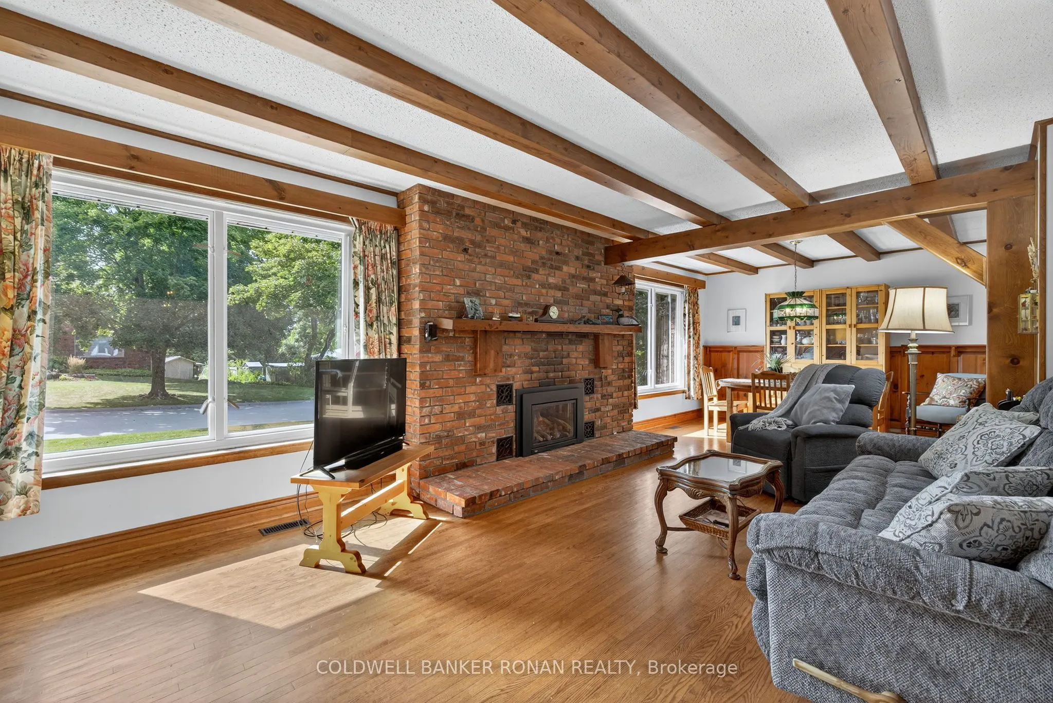 116 Armstrong Crescent