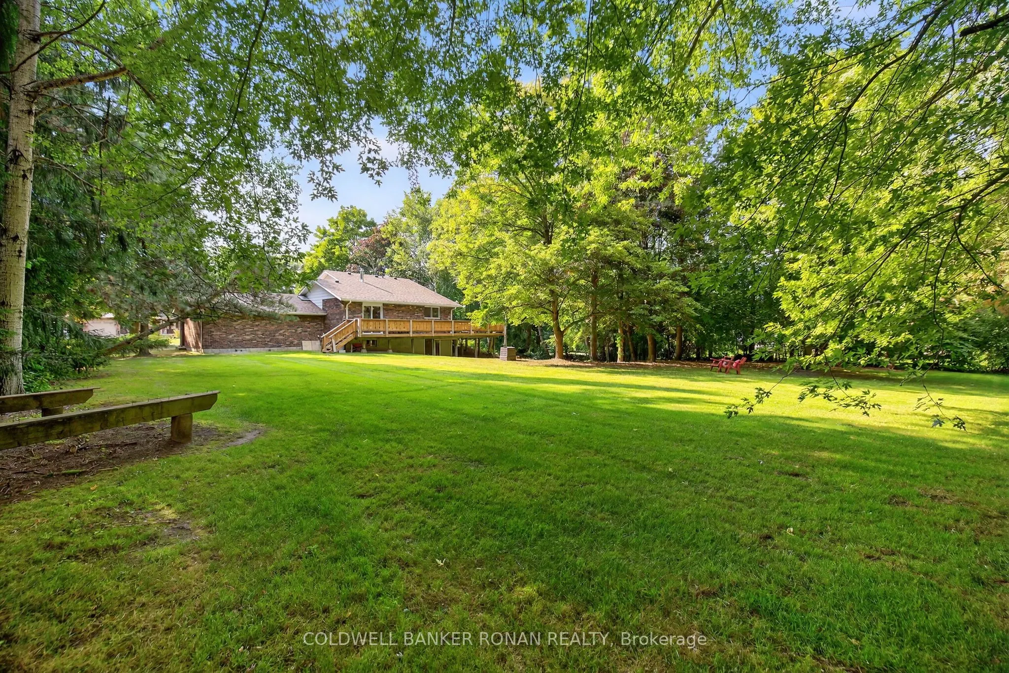 116 Armstrong Crescent
