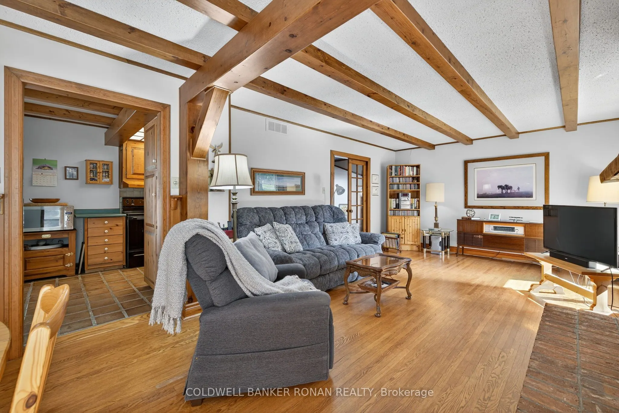 116 Armstrong Crescent