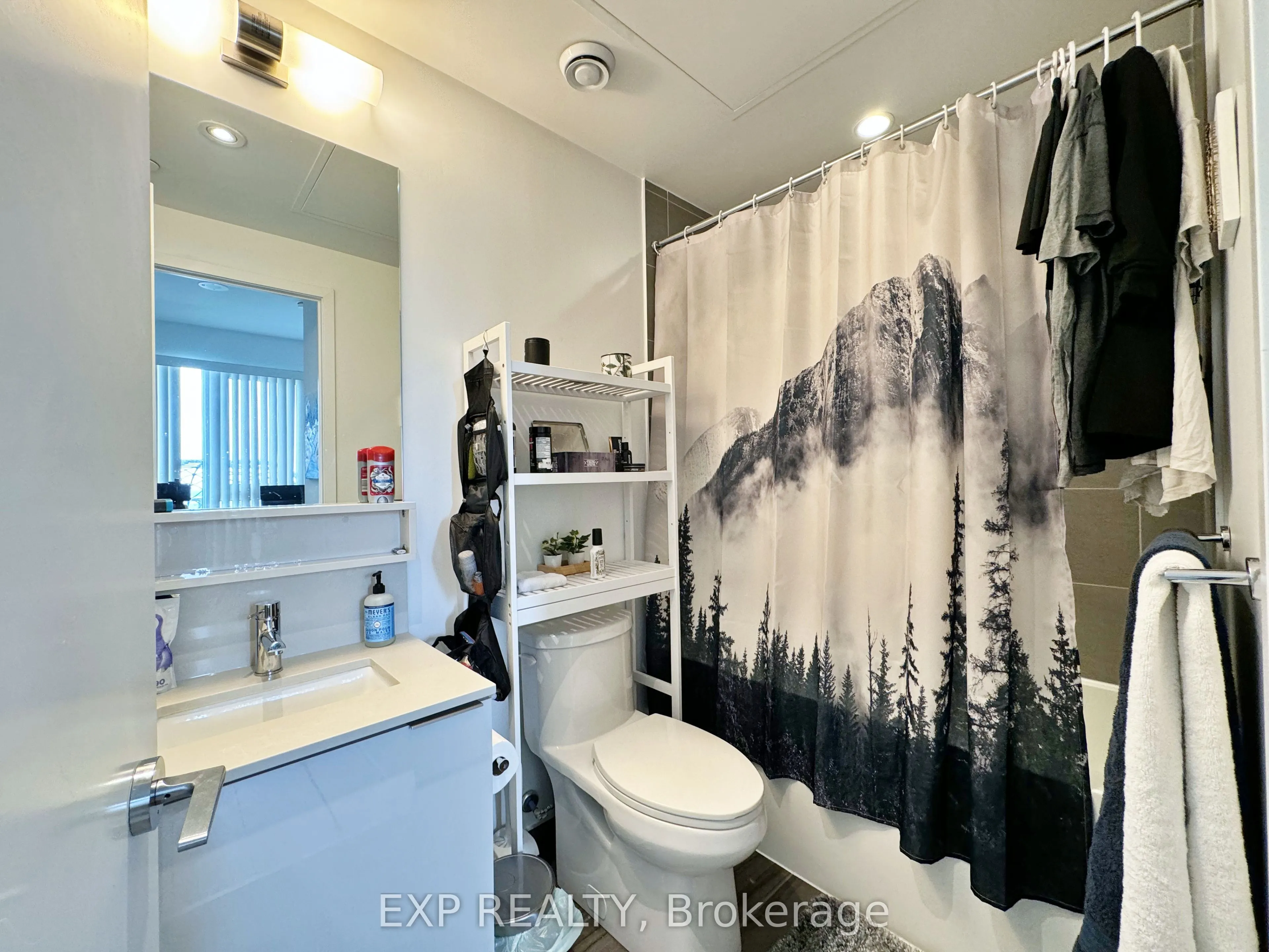 898 Portage Parkway, #1005