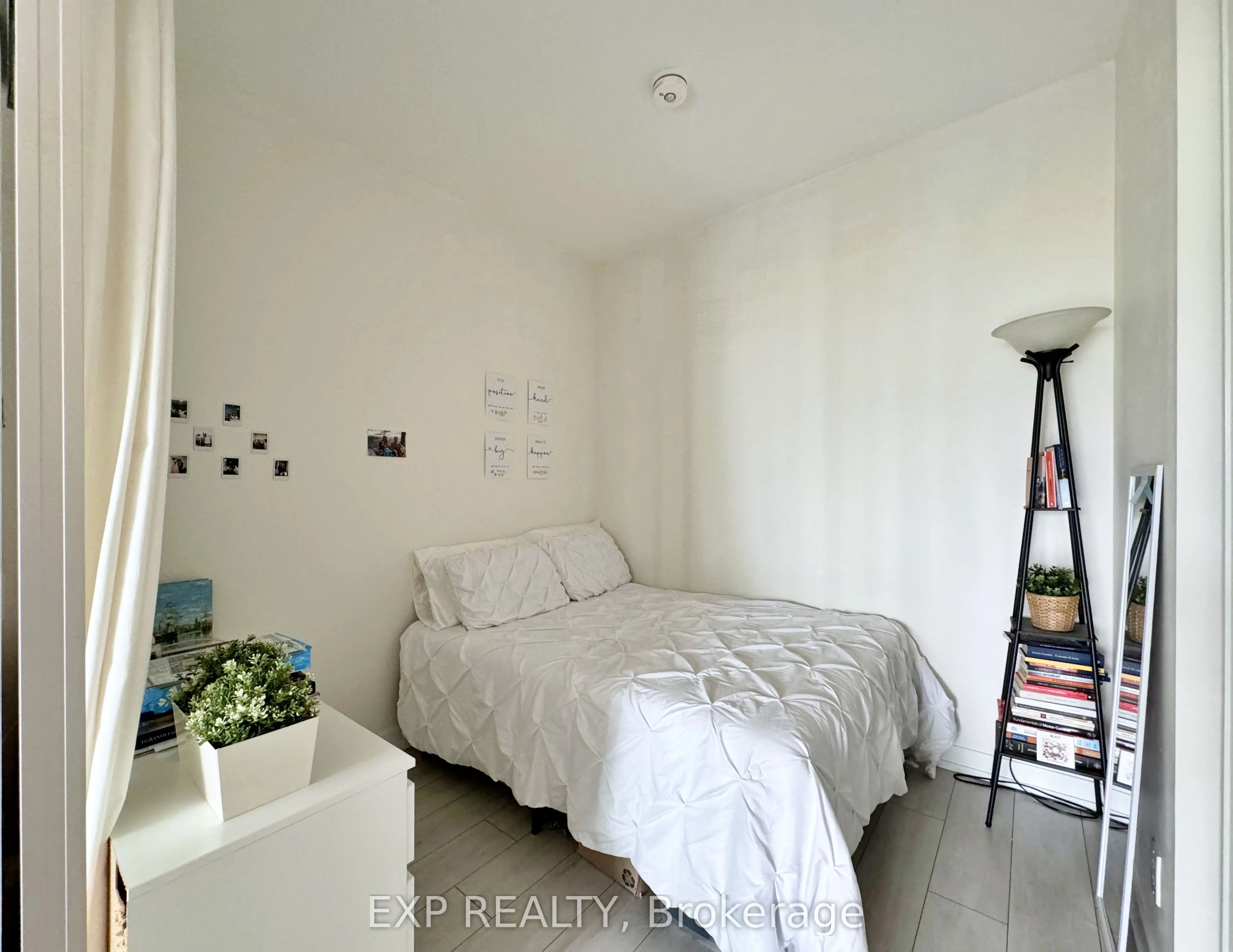 898 Portage Parkway, #1005