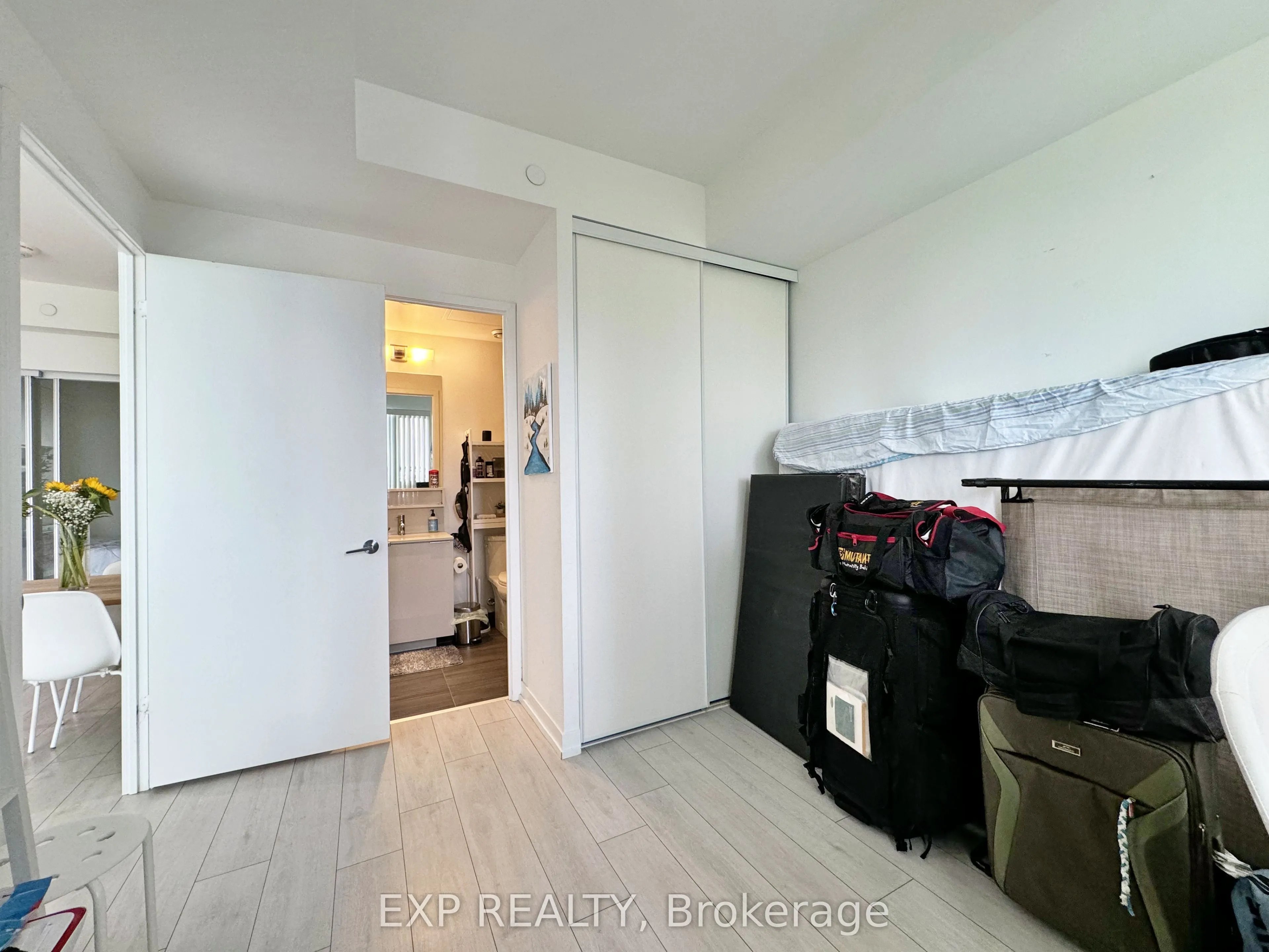 898 Portage Parkway, #1005