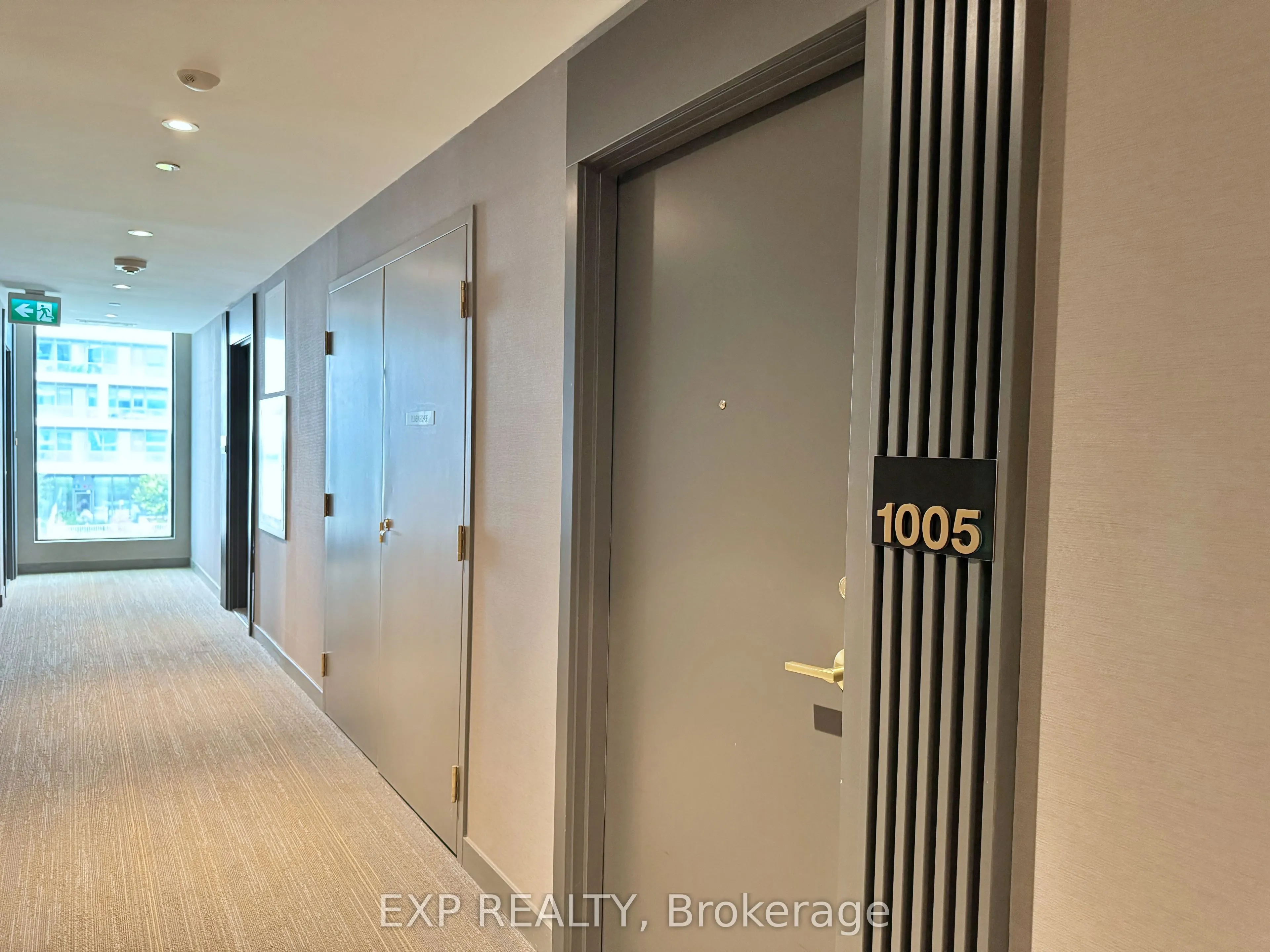 898 Portage Parkway, #1005