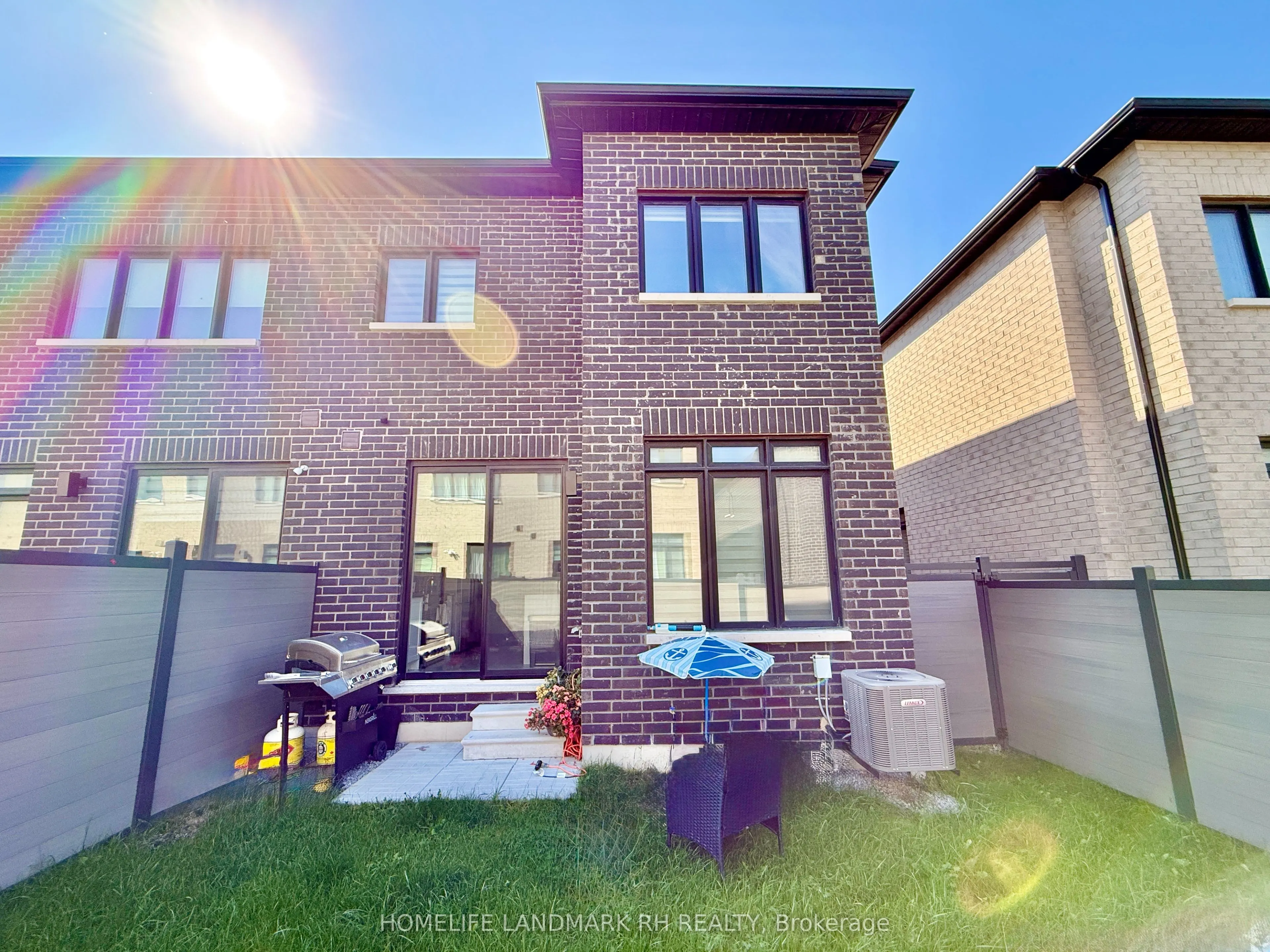 16 Boiton Street