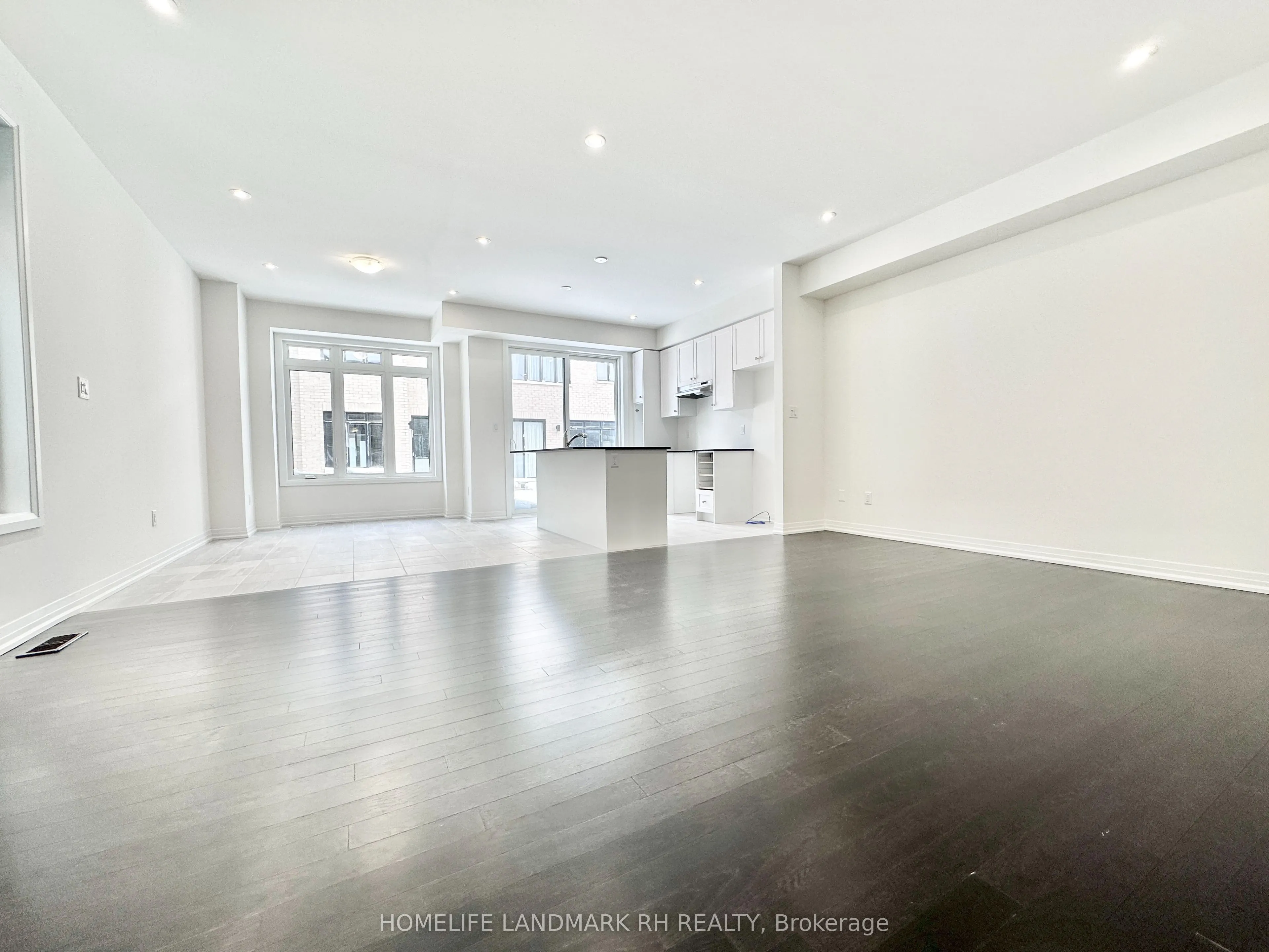 16 Boiton Street