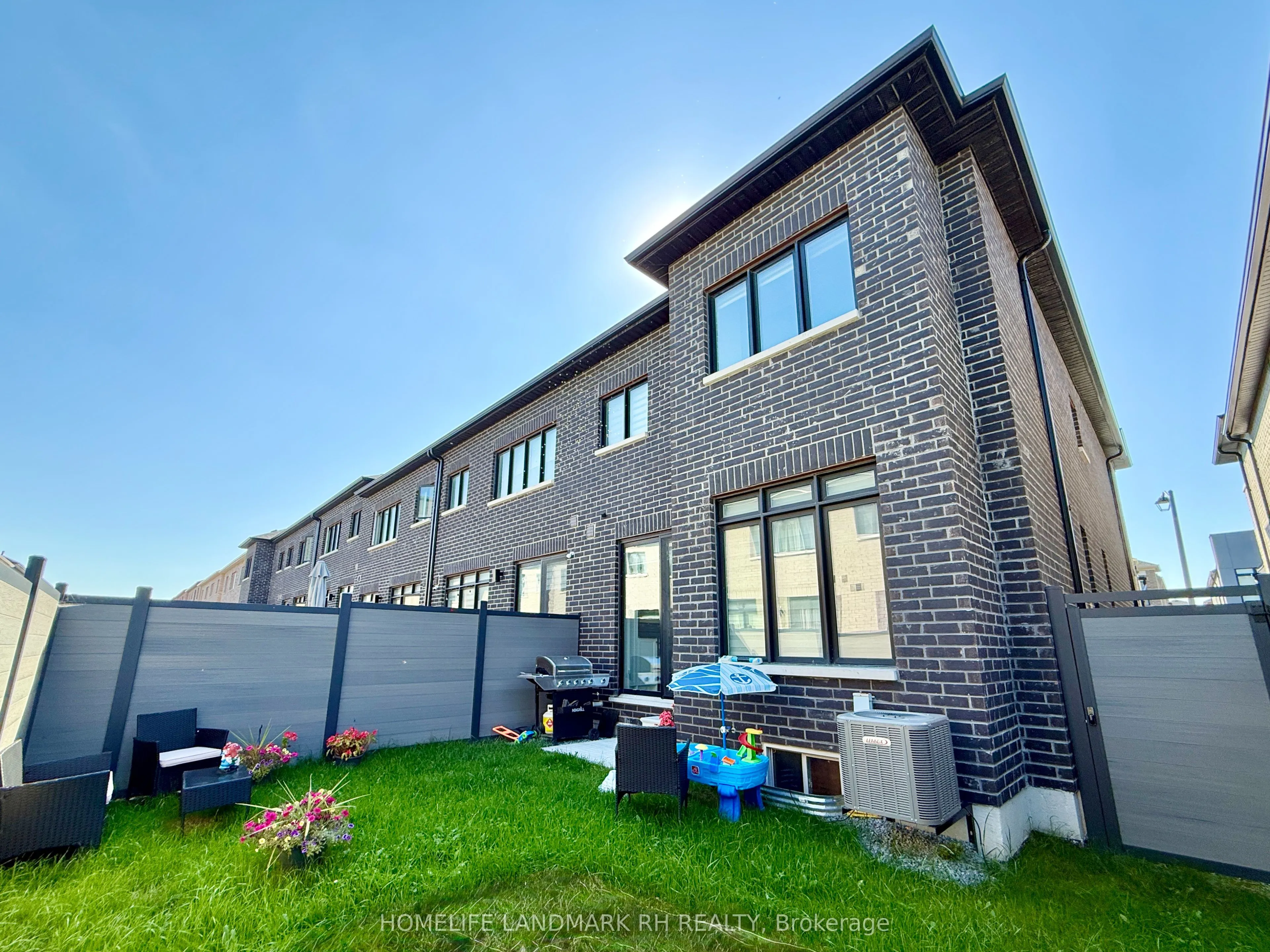 16 Boiton Street