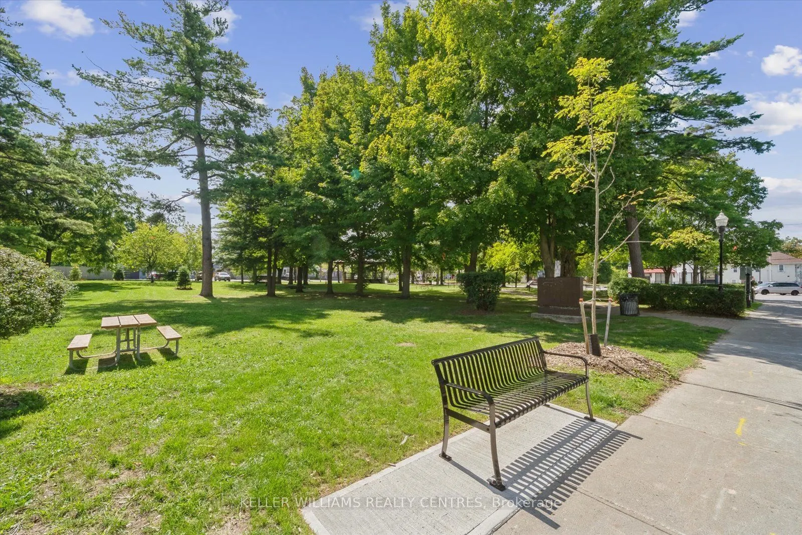 948 Lake Drive E