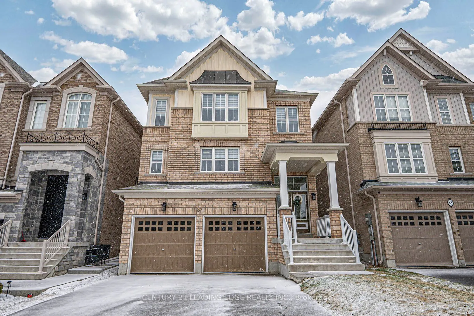 87 Ridge Gate Crescent