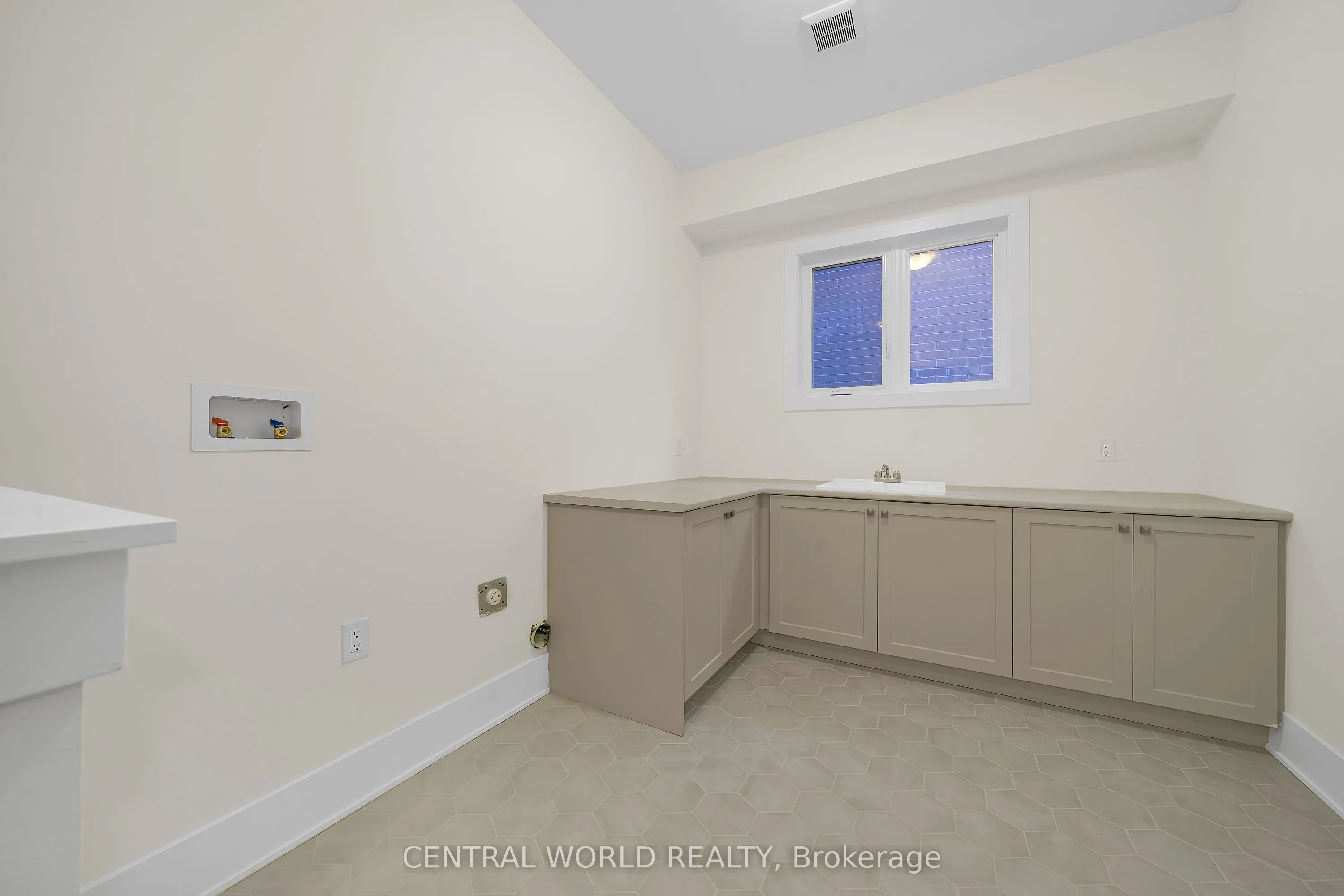 43 Godfrey Willis Drive