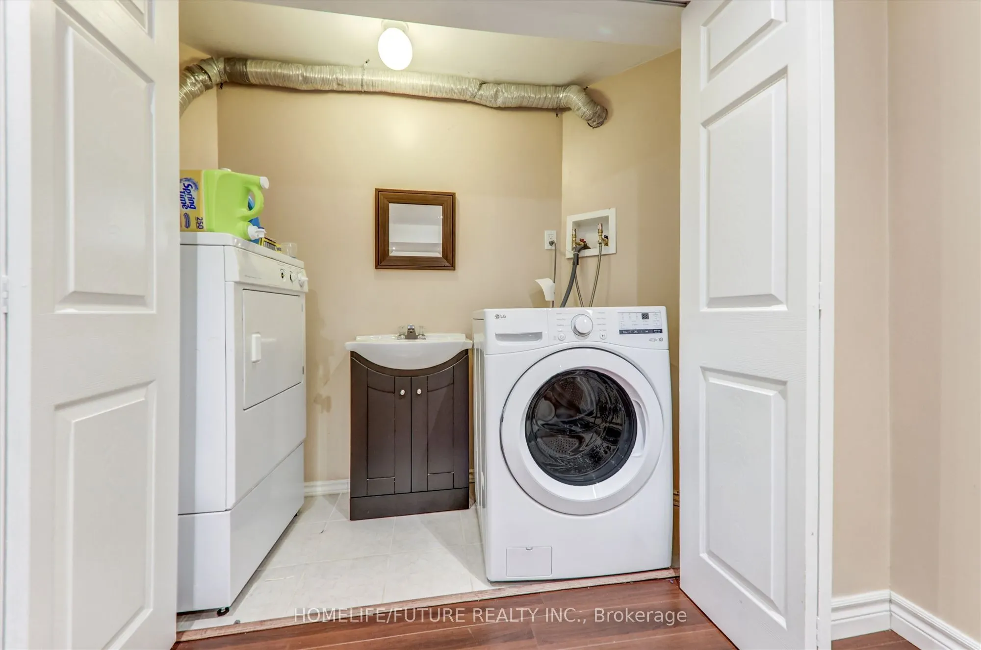 109 Laurelhurst Crescent