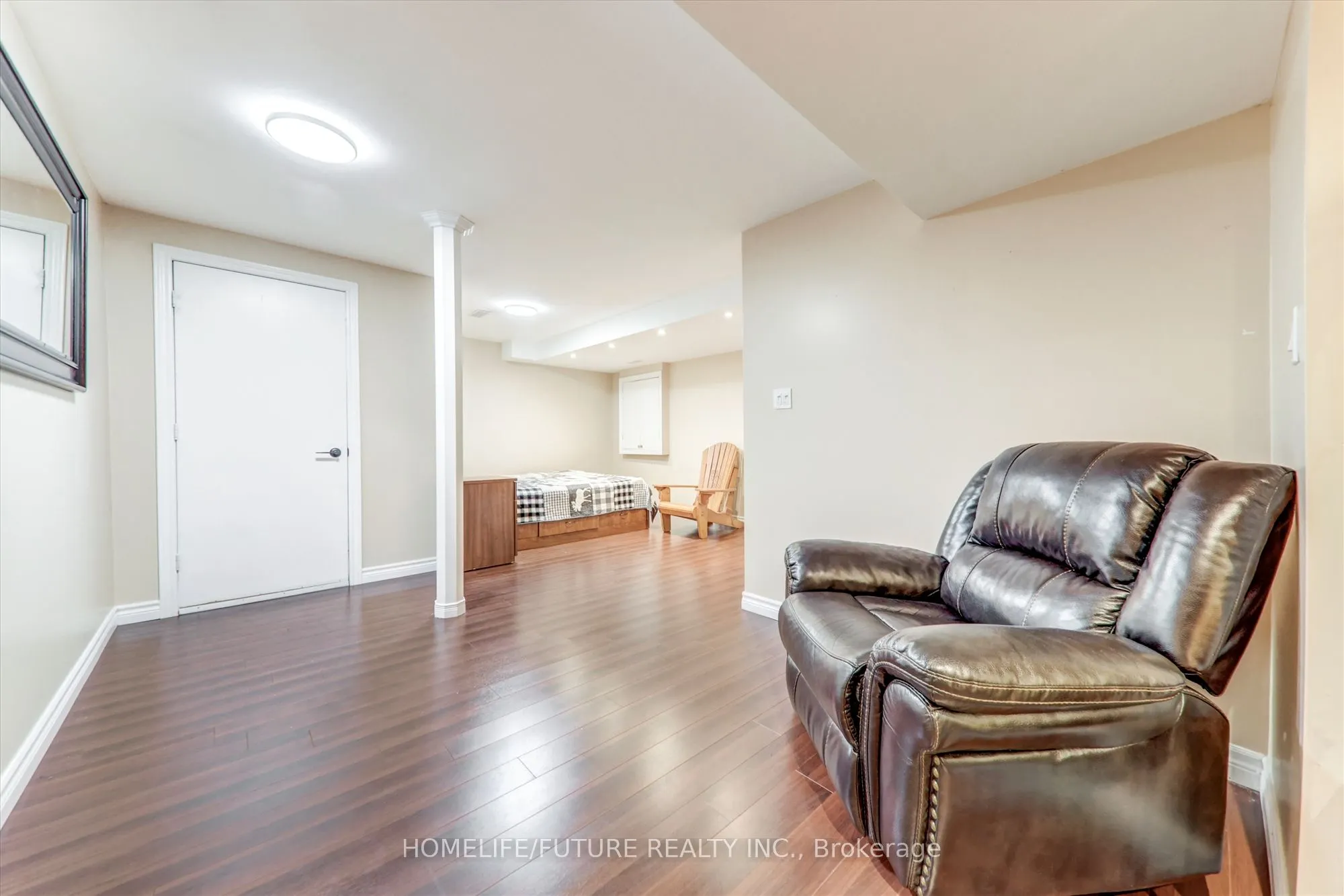 109 Laurelhurst Crescent