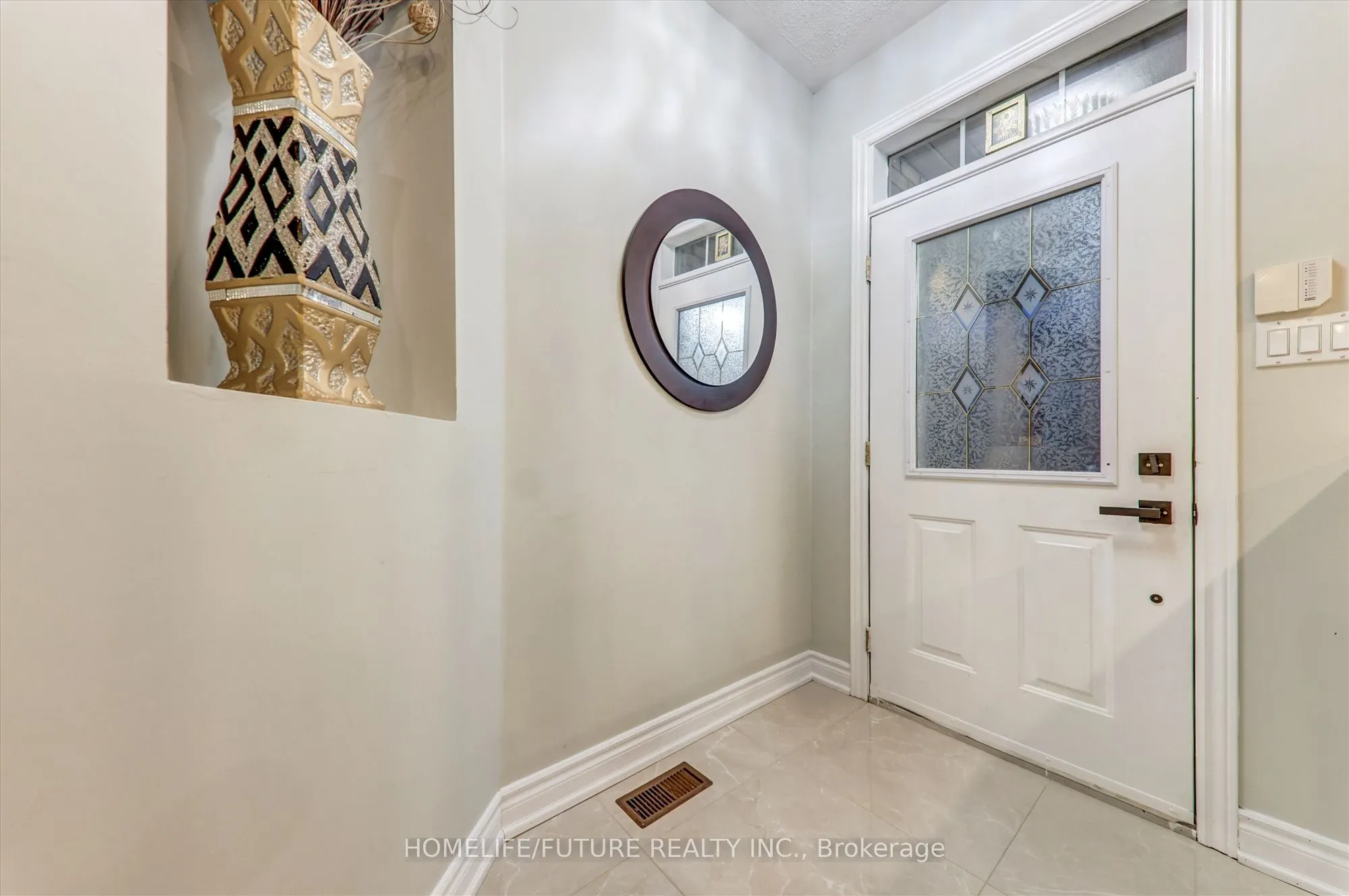 109 Laurelhurst Crescent