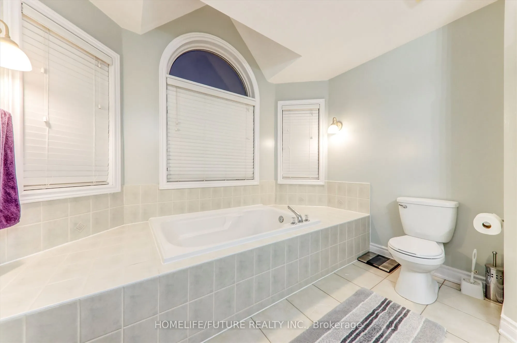 109 Laurelhurst Crescent