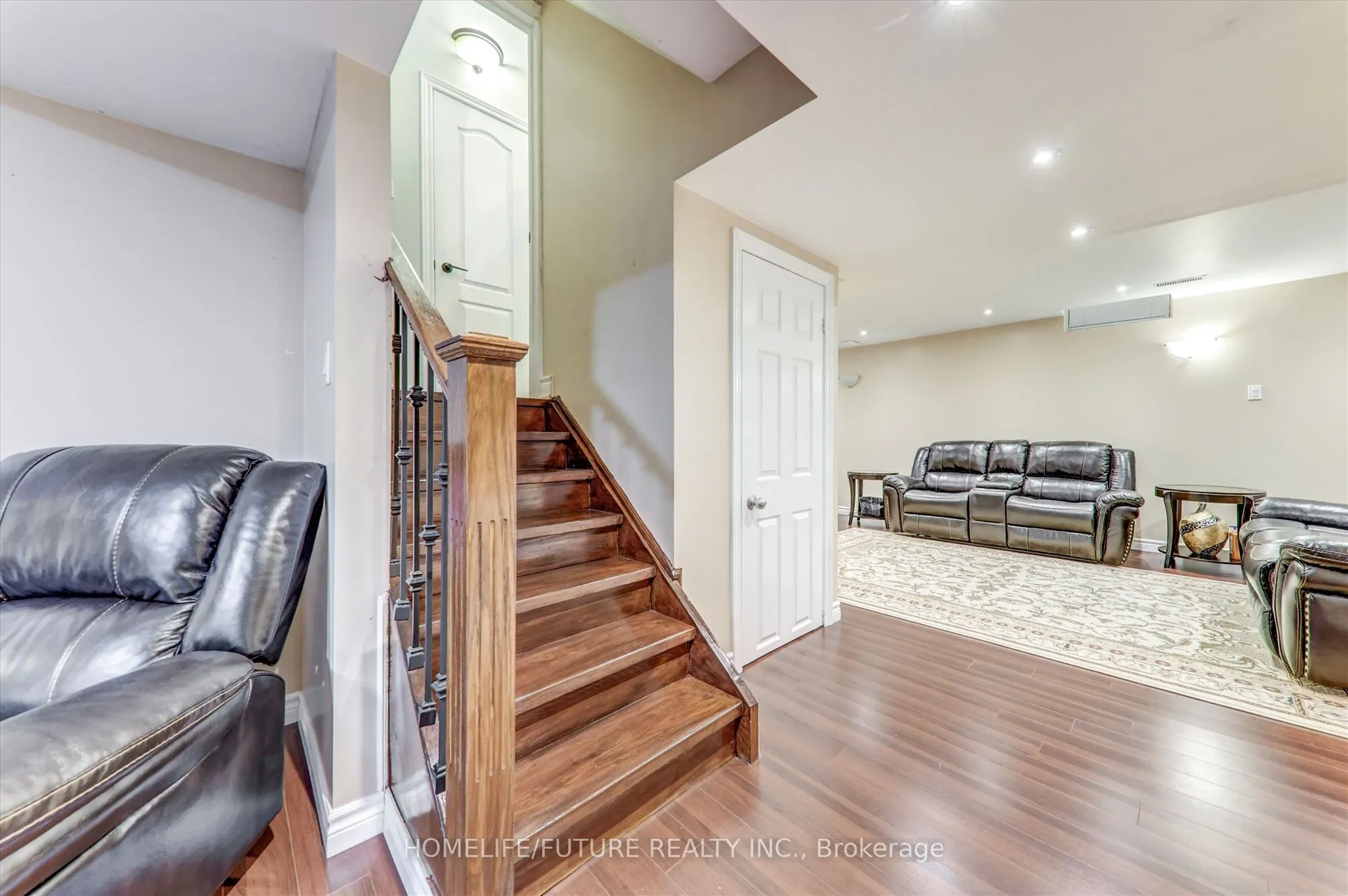 109 Laurelhurst Crescent