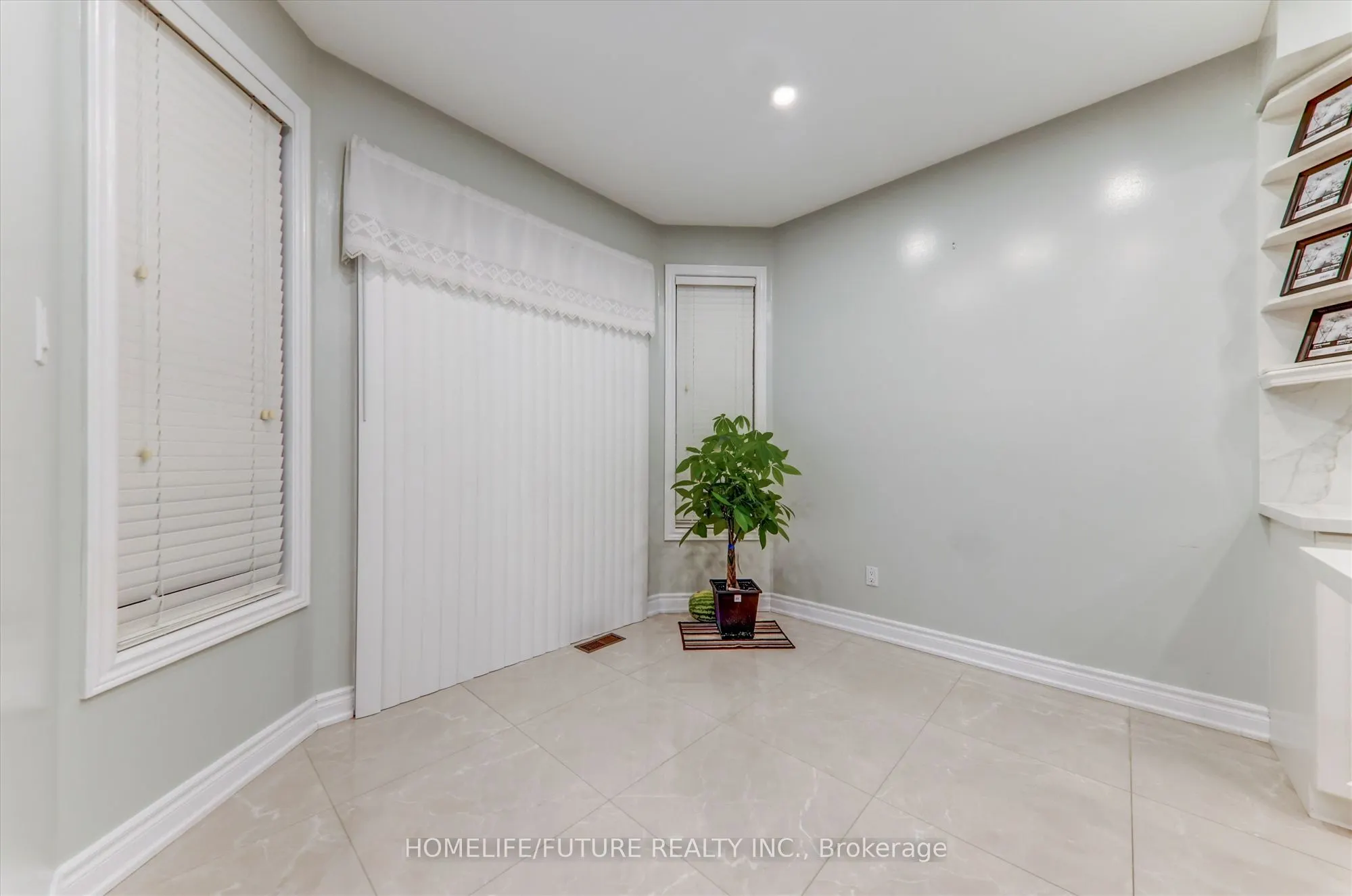 109 Laurelhurst Crescent