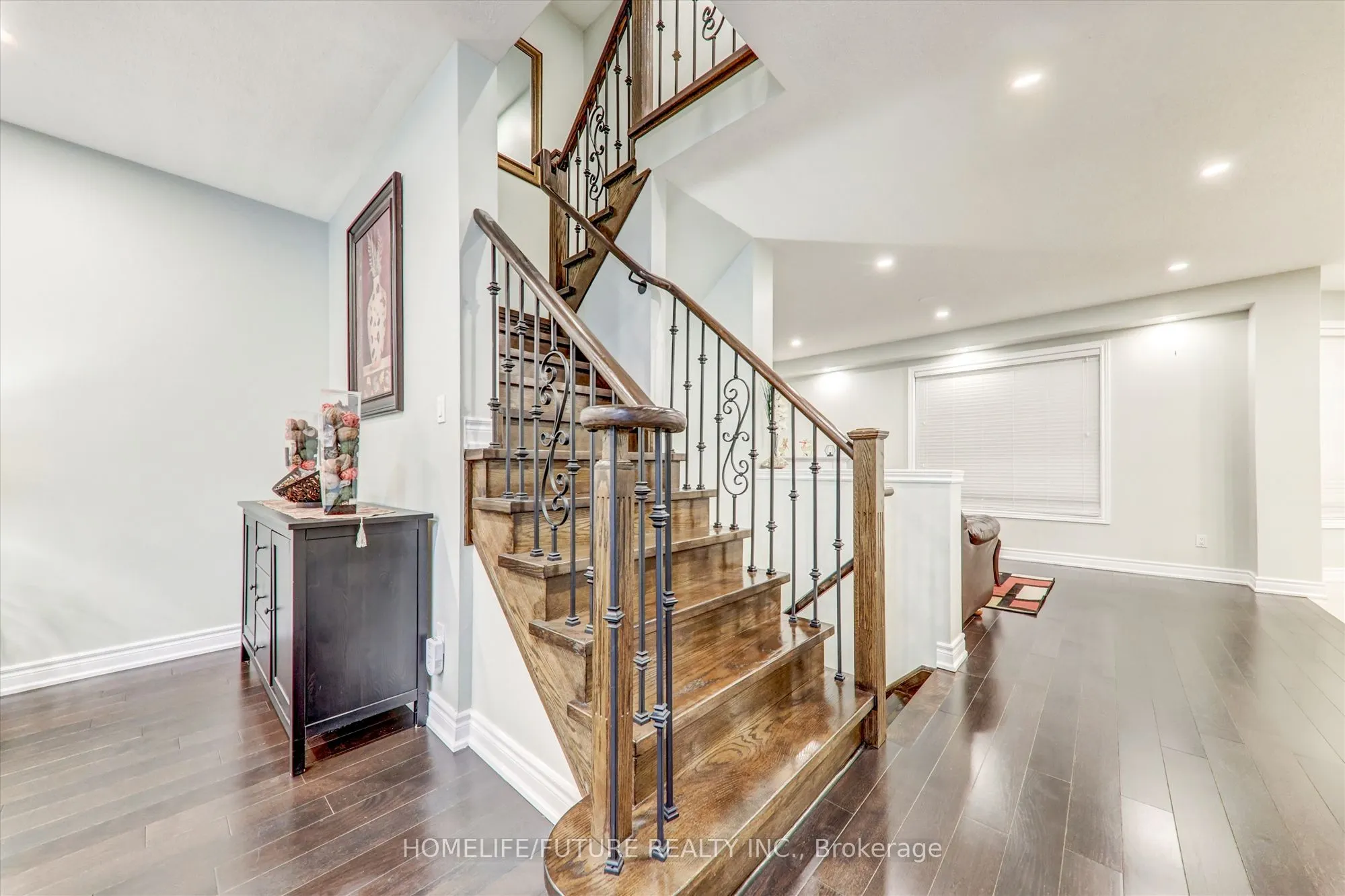 109 Laurelhurst Crescent