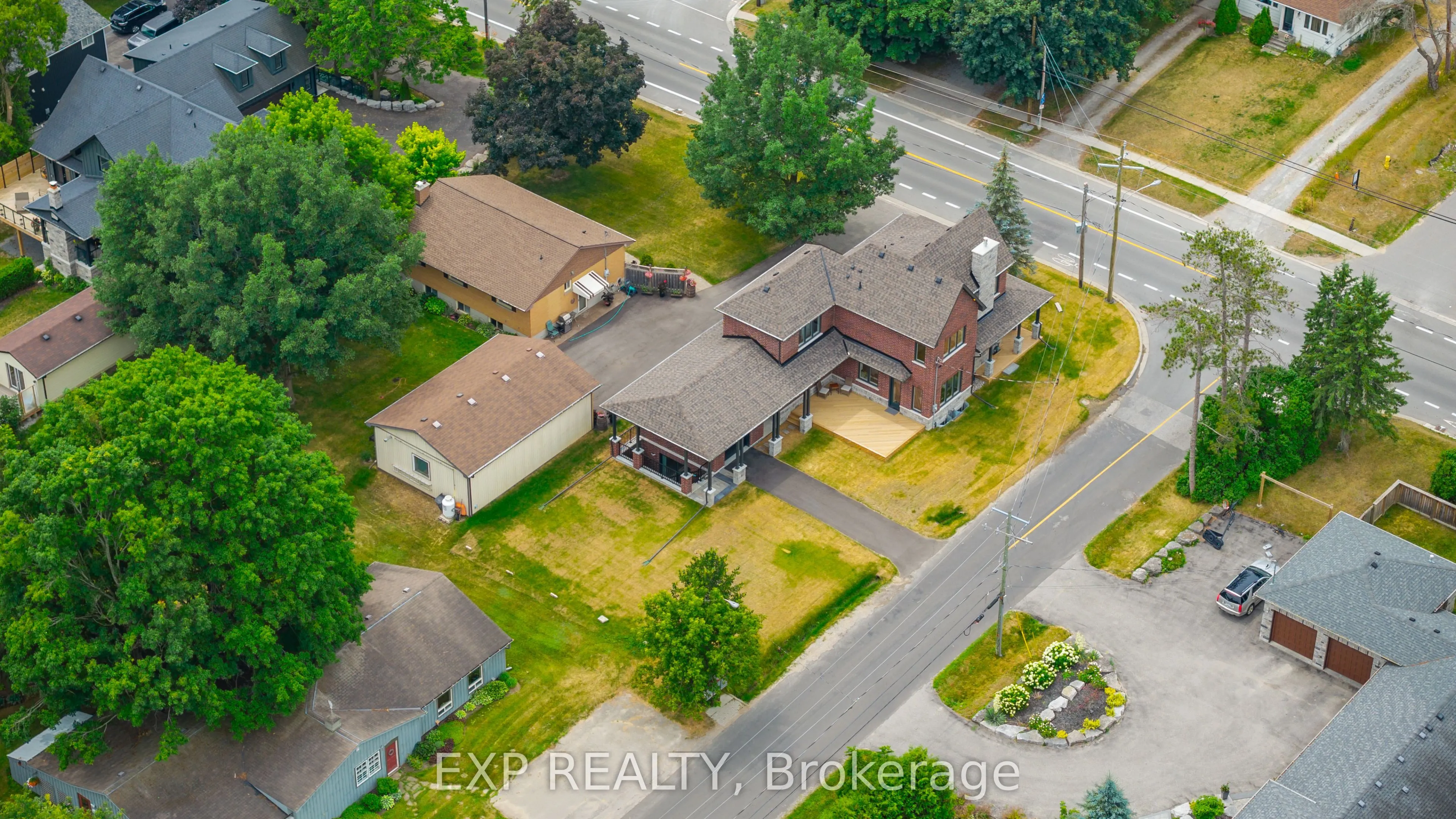 271 Main Street N