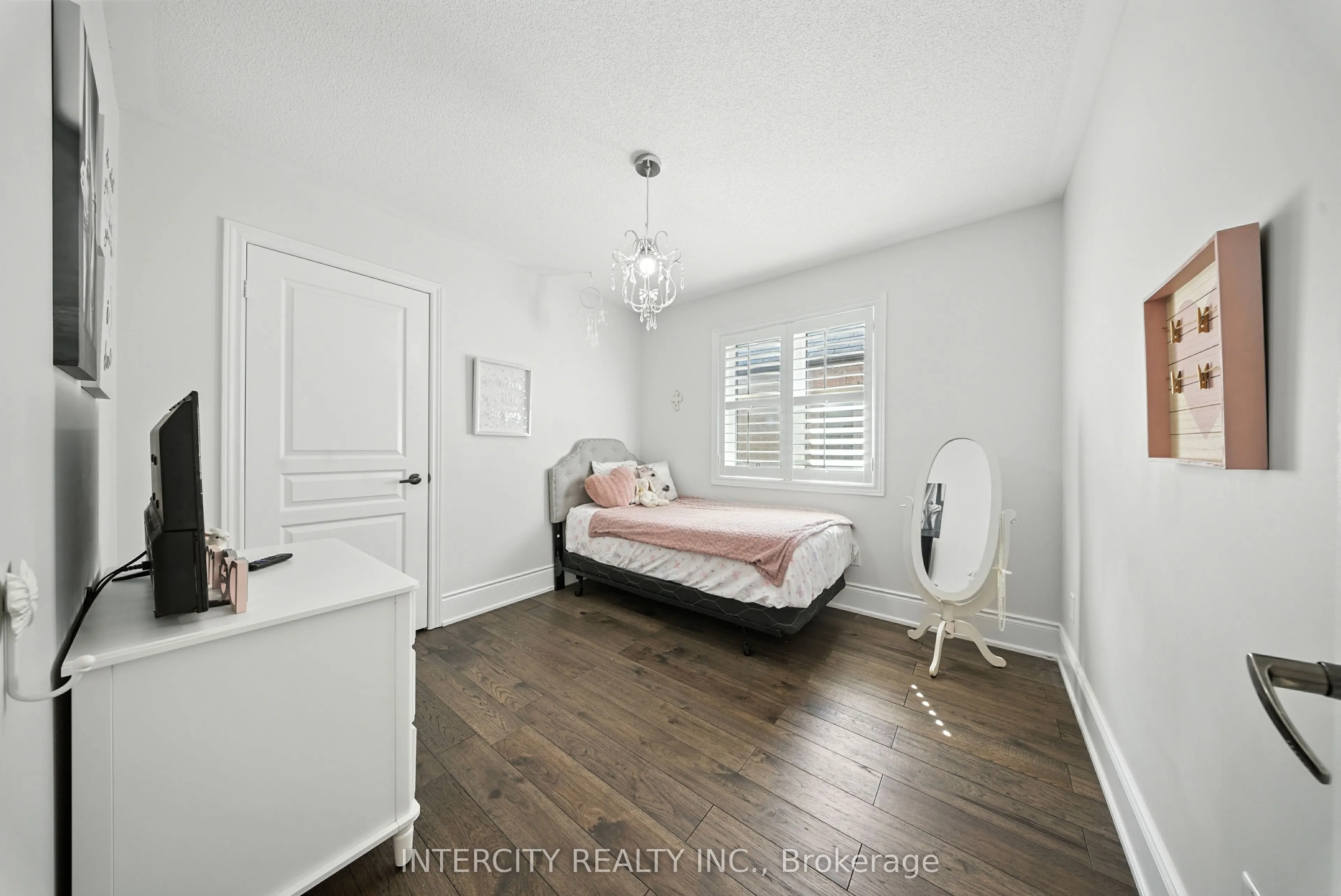74 Terme Avenue