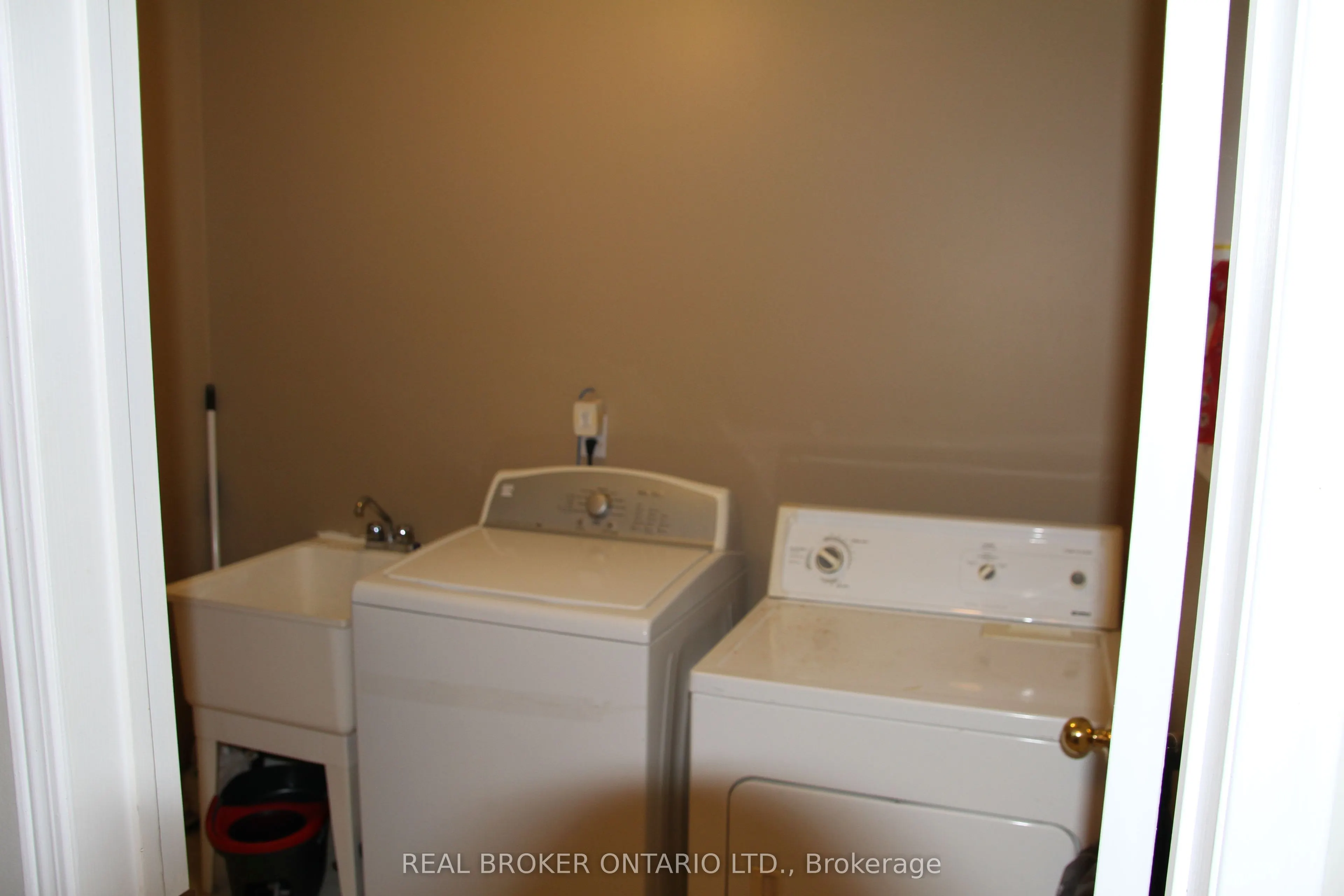 147 Jordanray Boulevard