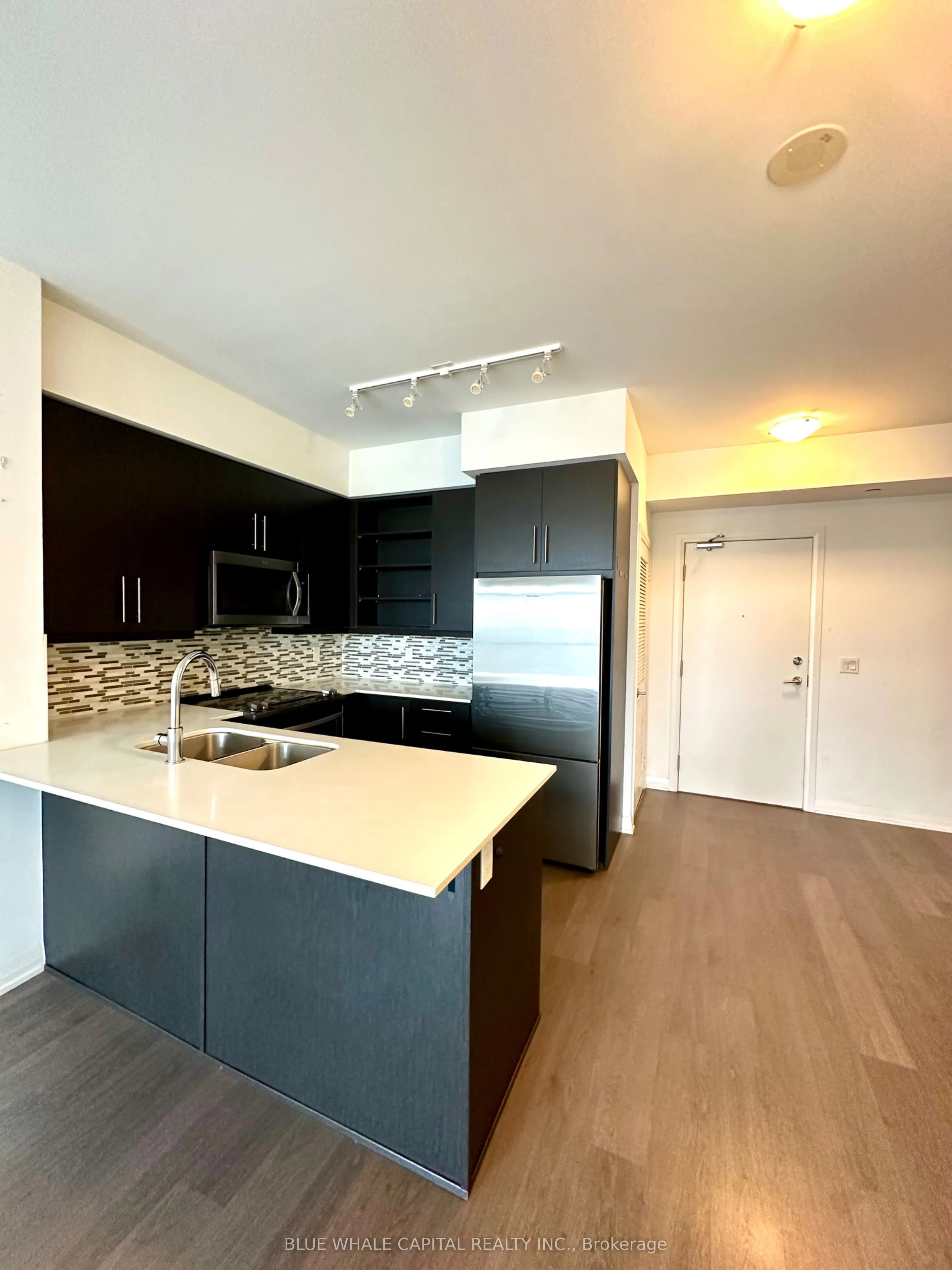 65 Oneida Crescent, #1205