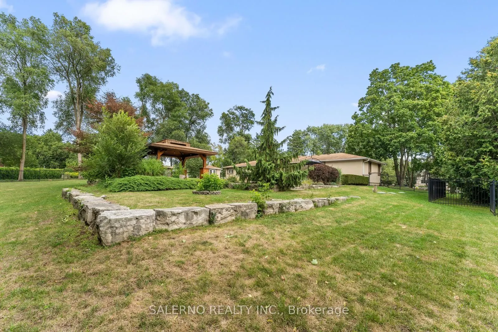 6 Ridgevale Drive