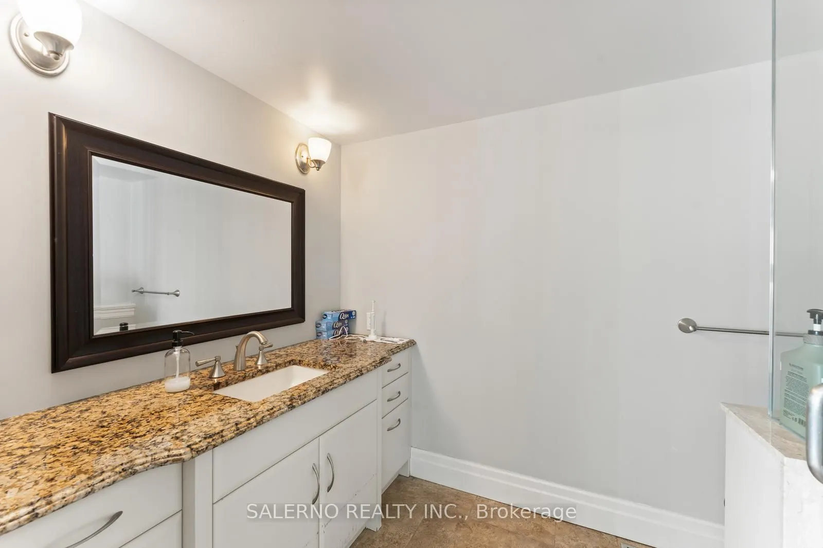 6 Ridgevale Drive