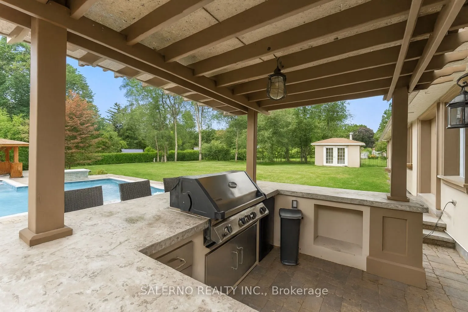 6 Ridgevale Drive