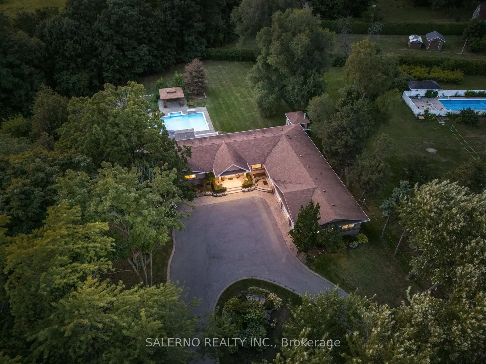 6 Ridgevale Drive