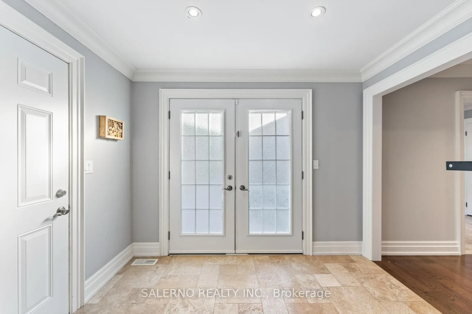 6 Ridgevale Drive