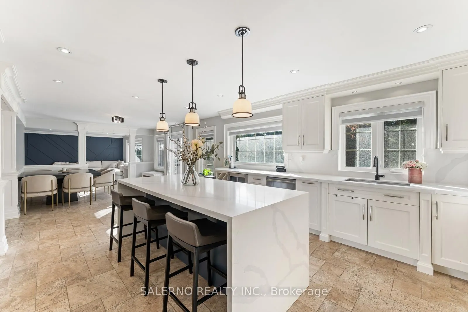 6 Ridgevale Drive